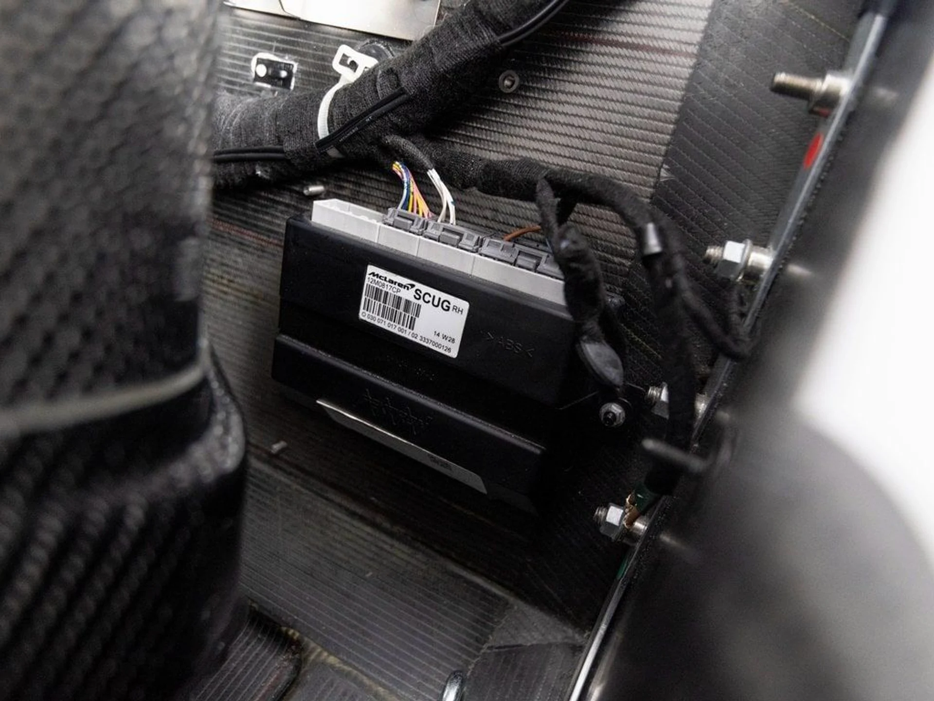 mph051_1025846809_ca15db03d1c289d393f8d100573b86aax_7a8d0563f6