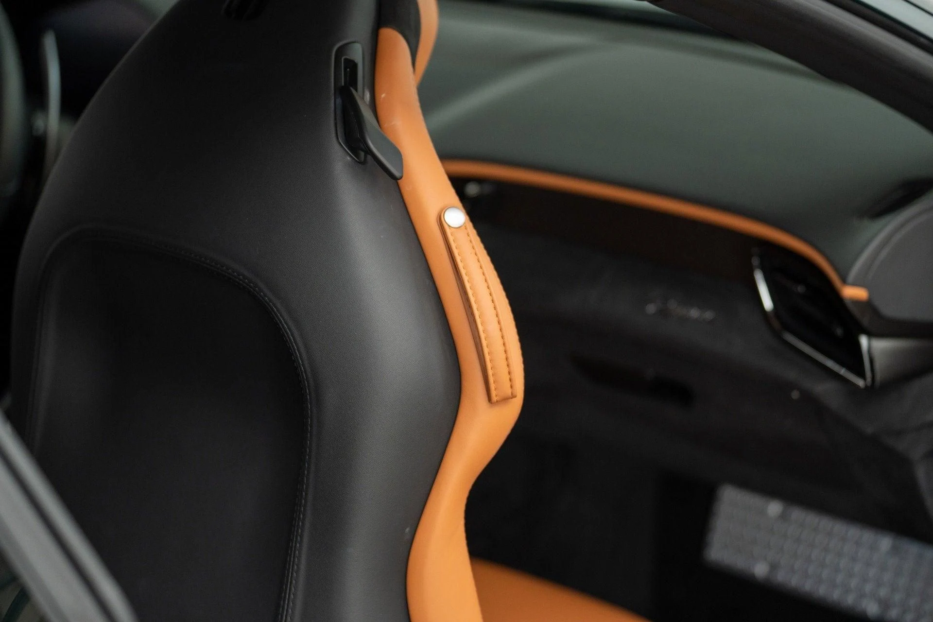 mph051_1032199888_Used_2022_Ferrari_Roma_1777382891_56e3559db3