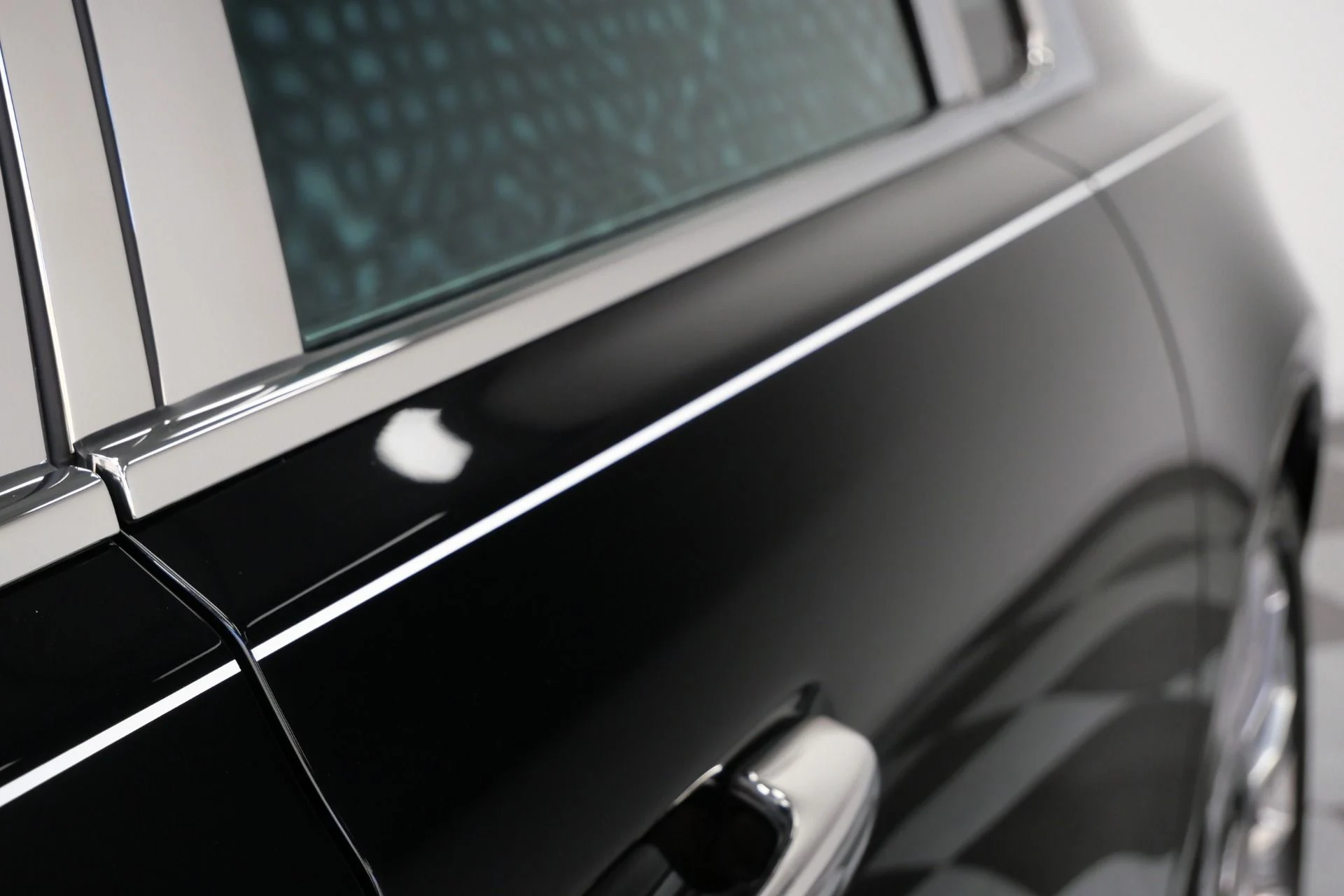 mph051_107017816_Used_2019_Rolls_Royce_Phantom_The_Phantom_Package_Very_Low_Miles_Bespoke_Audio_1791821565_837a352de9