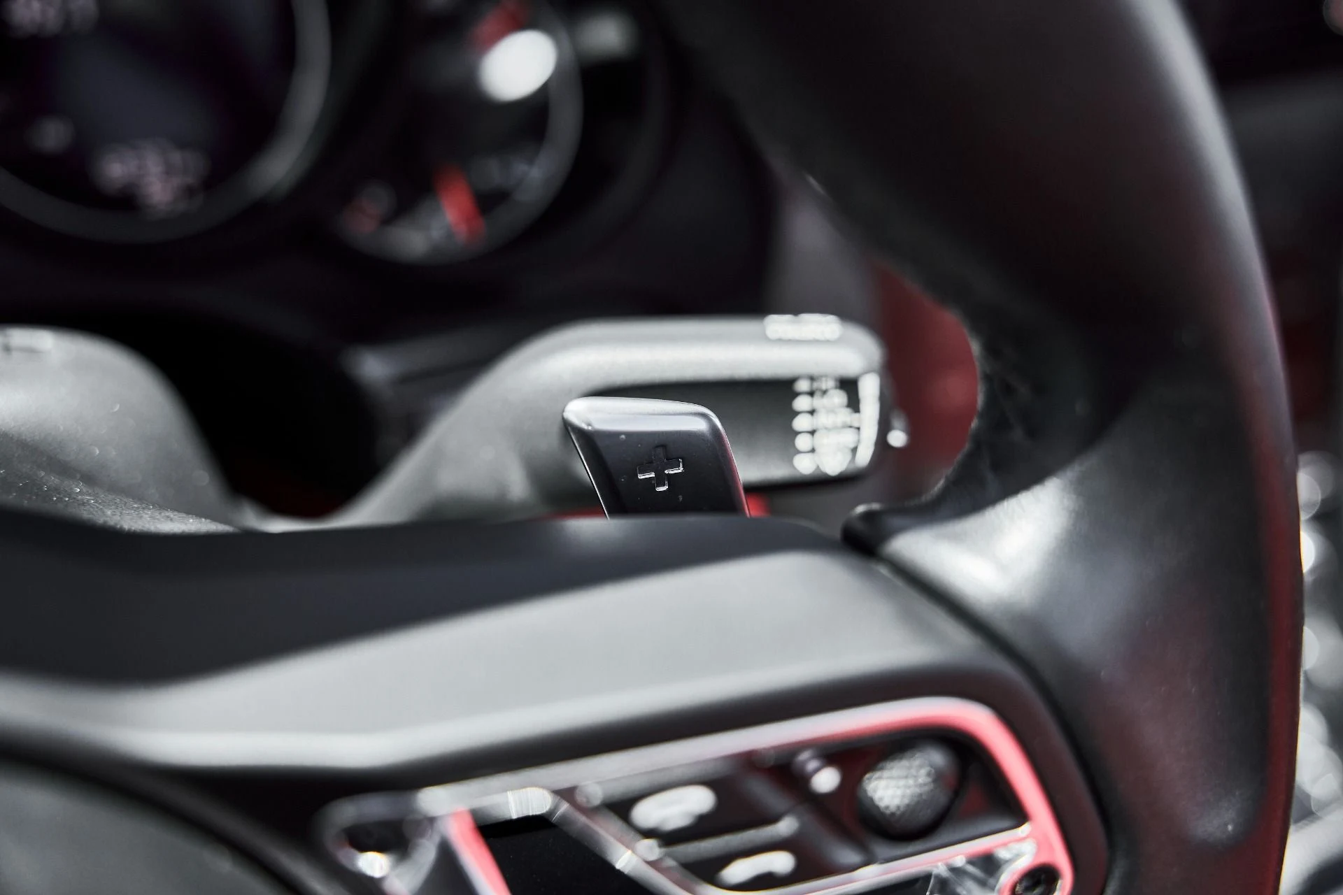 mph051_1081839190_Used_2019_Porsche_911_Turbo_S_1781225460_0f042f079d