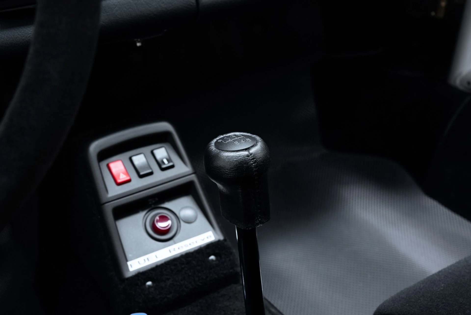 mph051_1089339397_Used_1997_Porsche_911_993_Cup_38_RSR_1773179300_428b841cfb