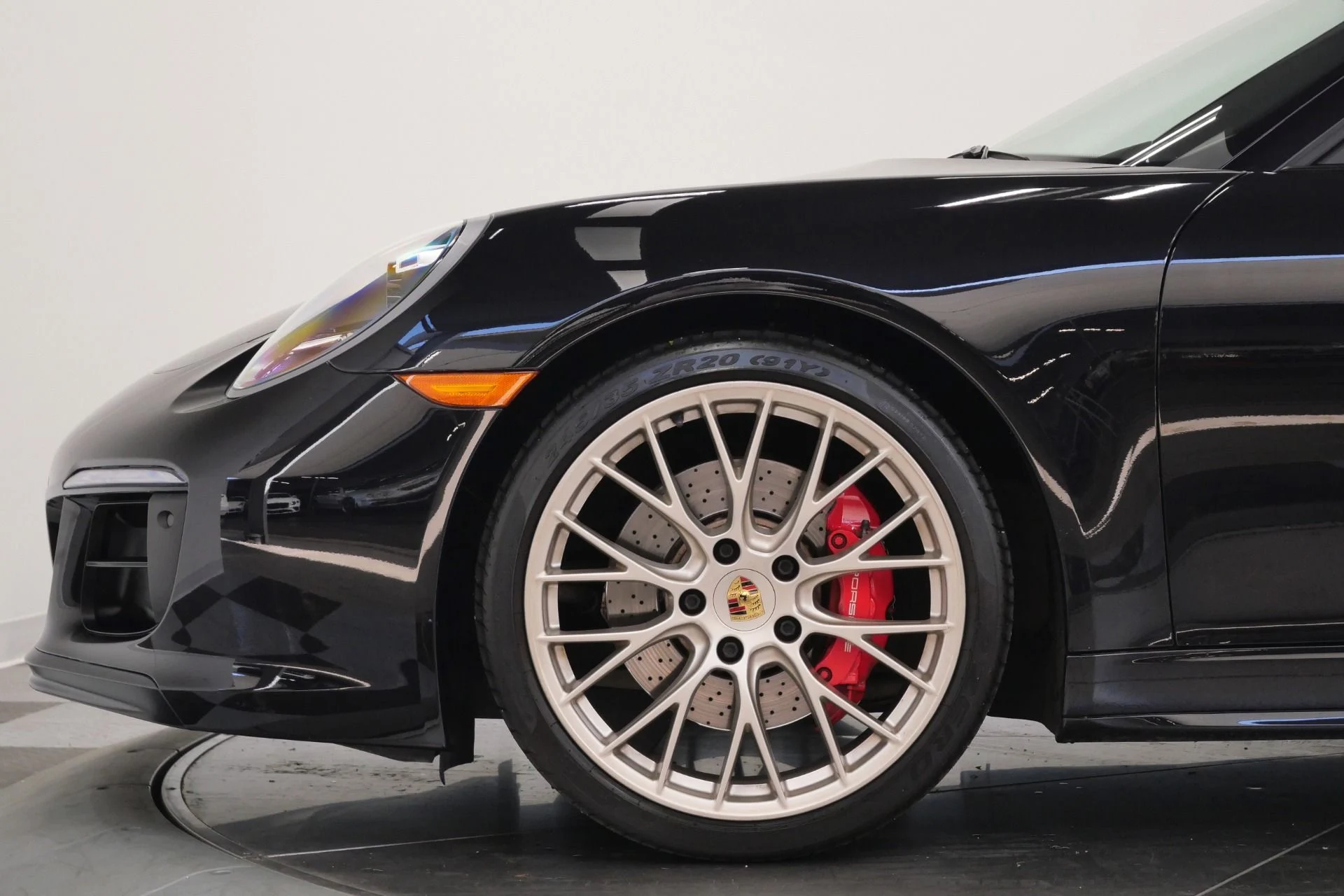 mph051_1094352903_Used_2019_Porsche_911_Targa_4_GTS_Exclusive_Manufaktur_Edition_Sport_Design_Package_1780416584_677f472d85