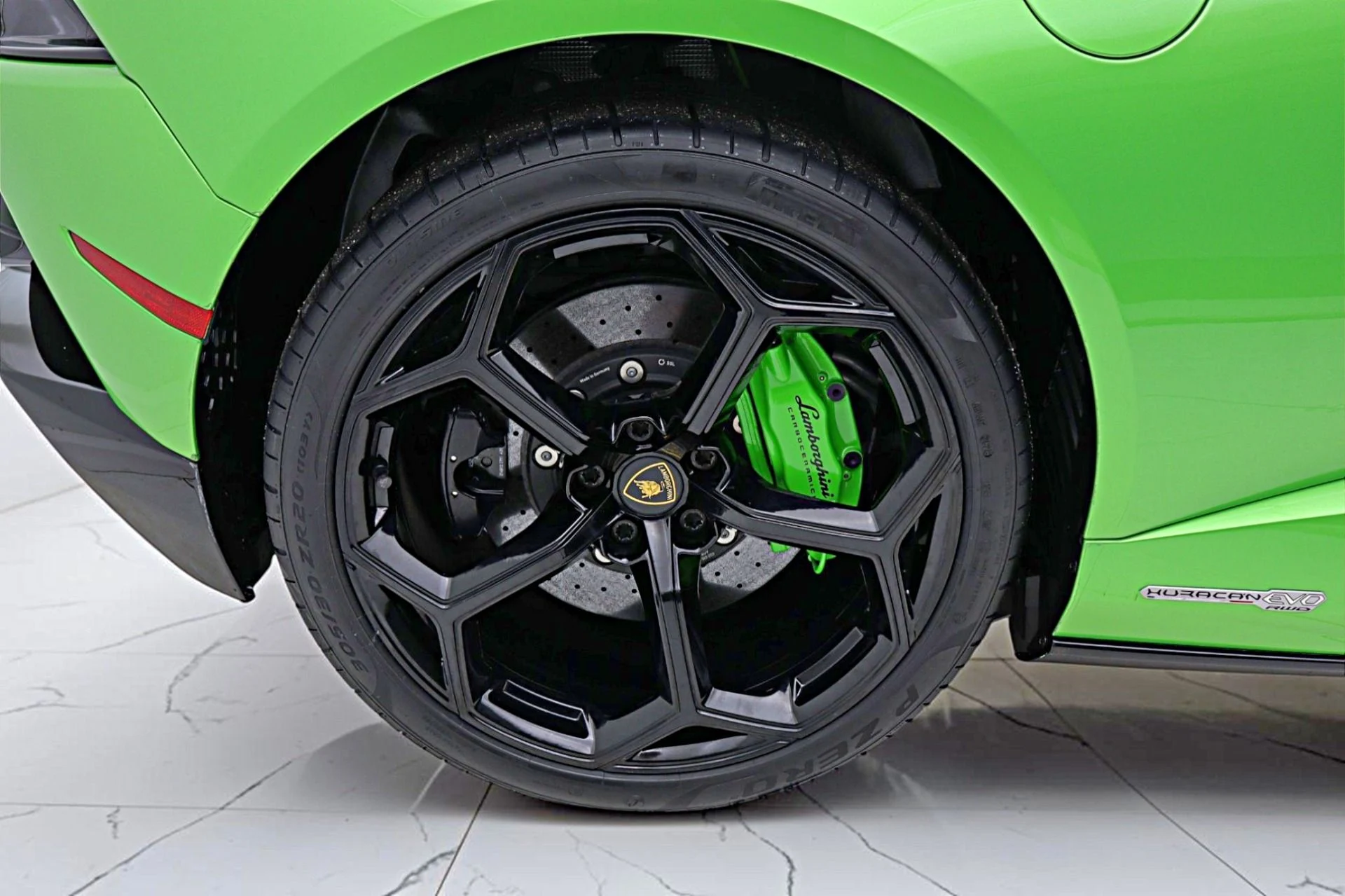 mph051_1104435846_Used_2023_Lamborghini_Huracan_EVO_Spyder_RWD_SELEZIONE_PRE_OWNED_CERTIFIED_e965a4a71a