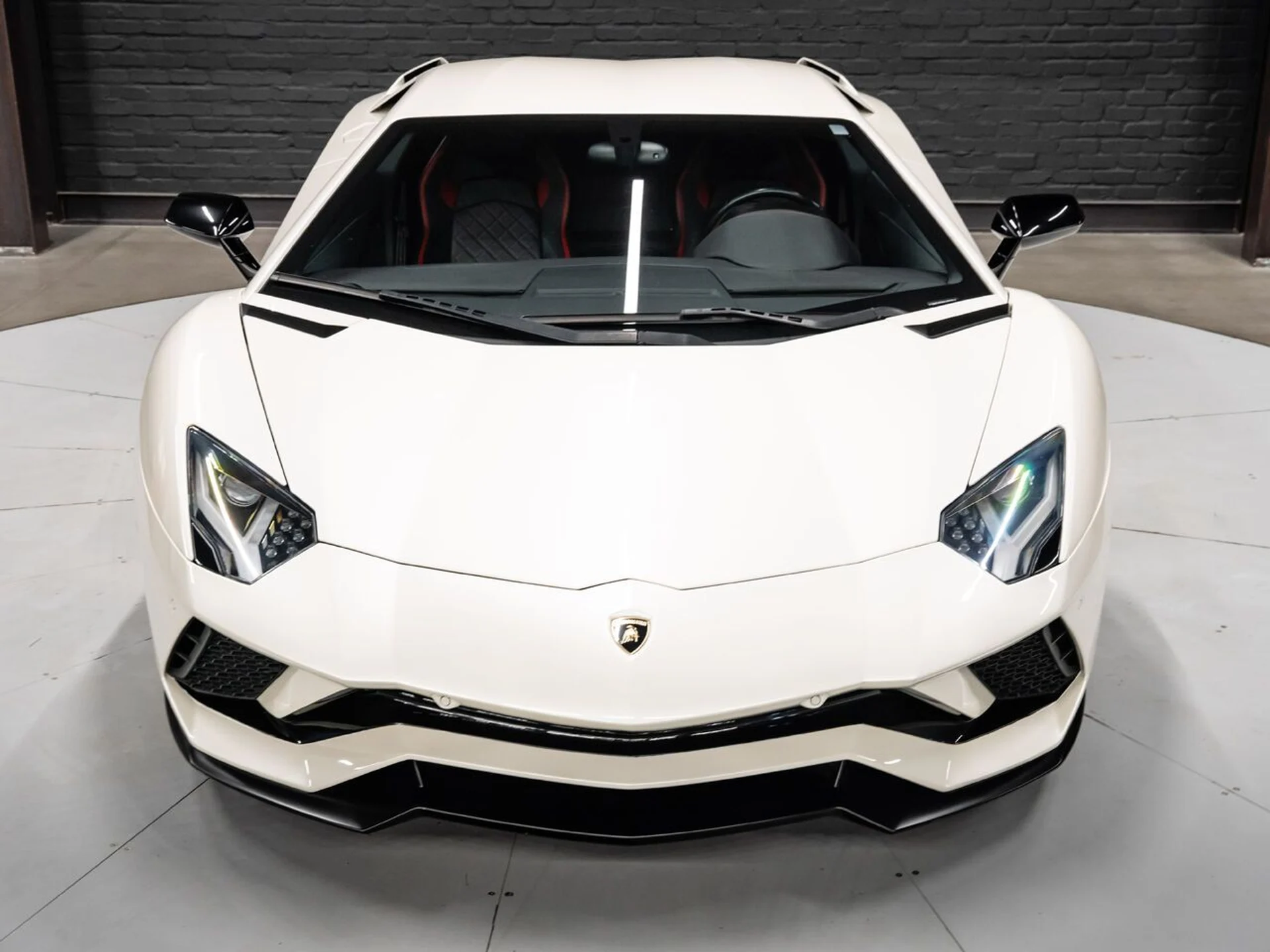 mph051_1106347532_lamborghini_aventador_2017_468d391399