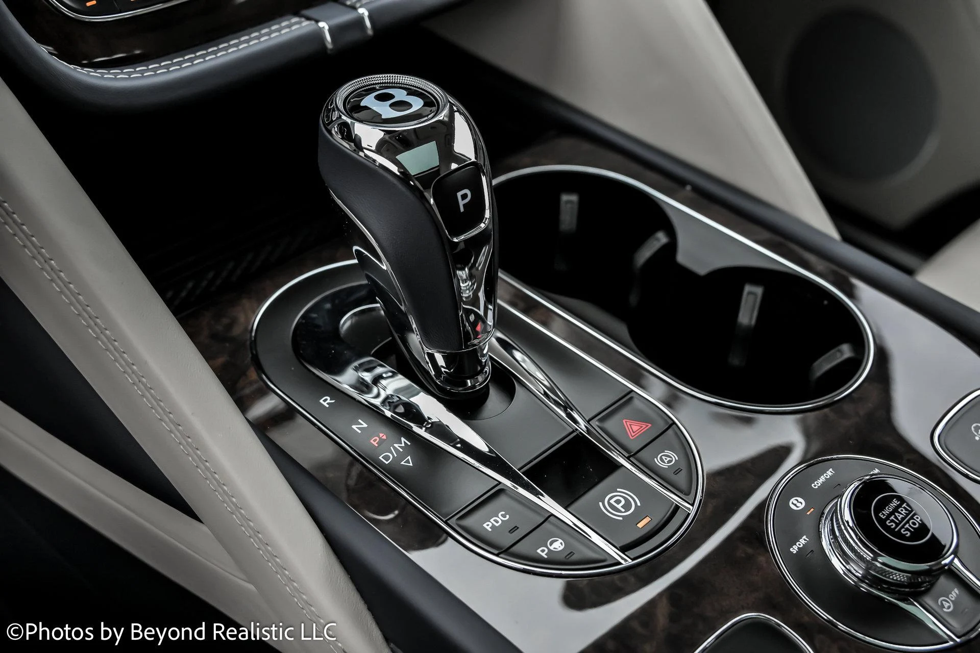 mph051_1127418186_Used_2022_Bentley_Bentayga_V8_Mulliner_Driving_Specification_1765012912_fd77e28055