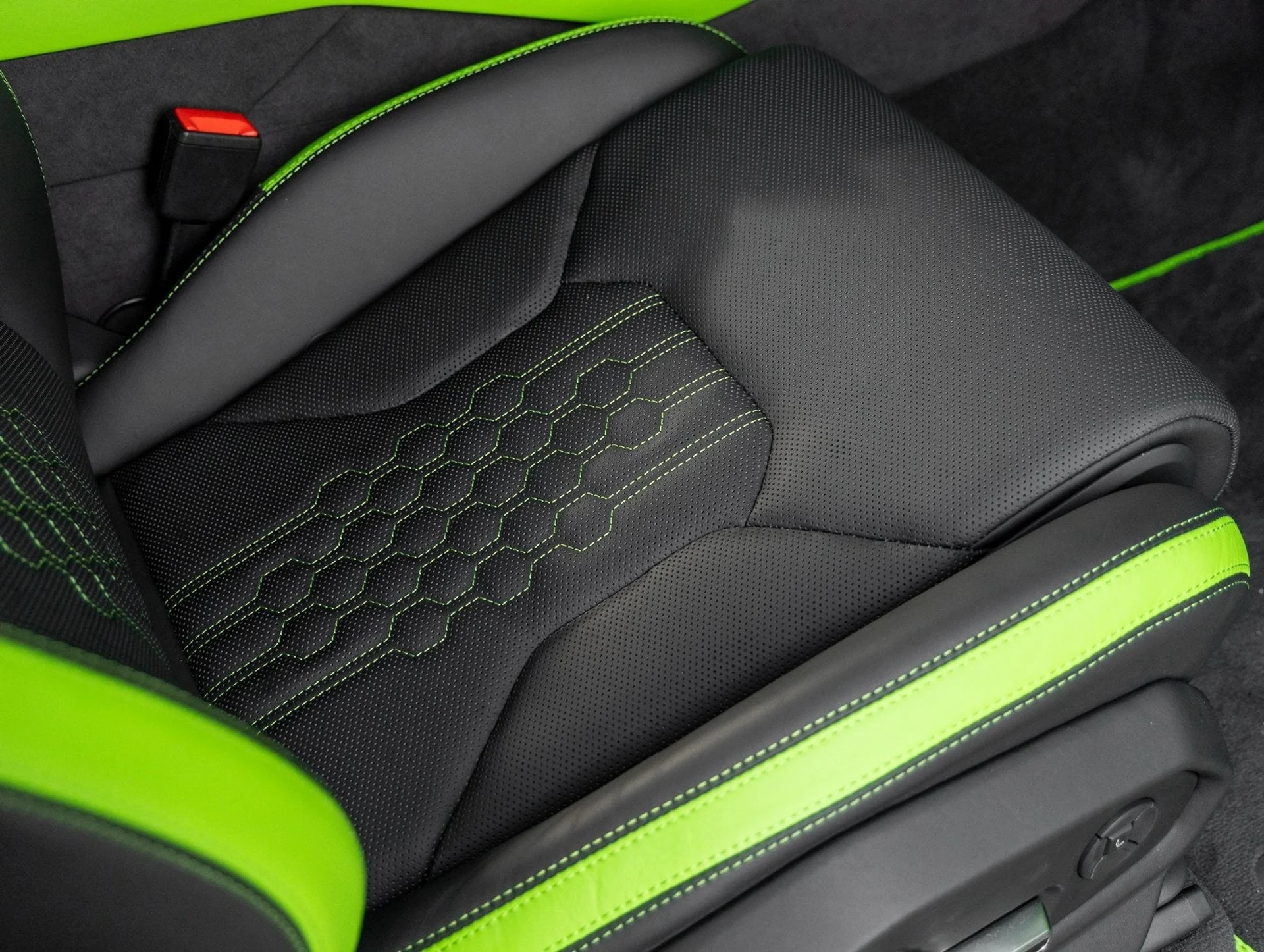 mph051_1133438590_52_e436f17663