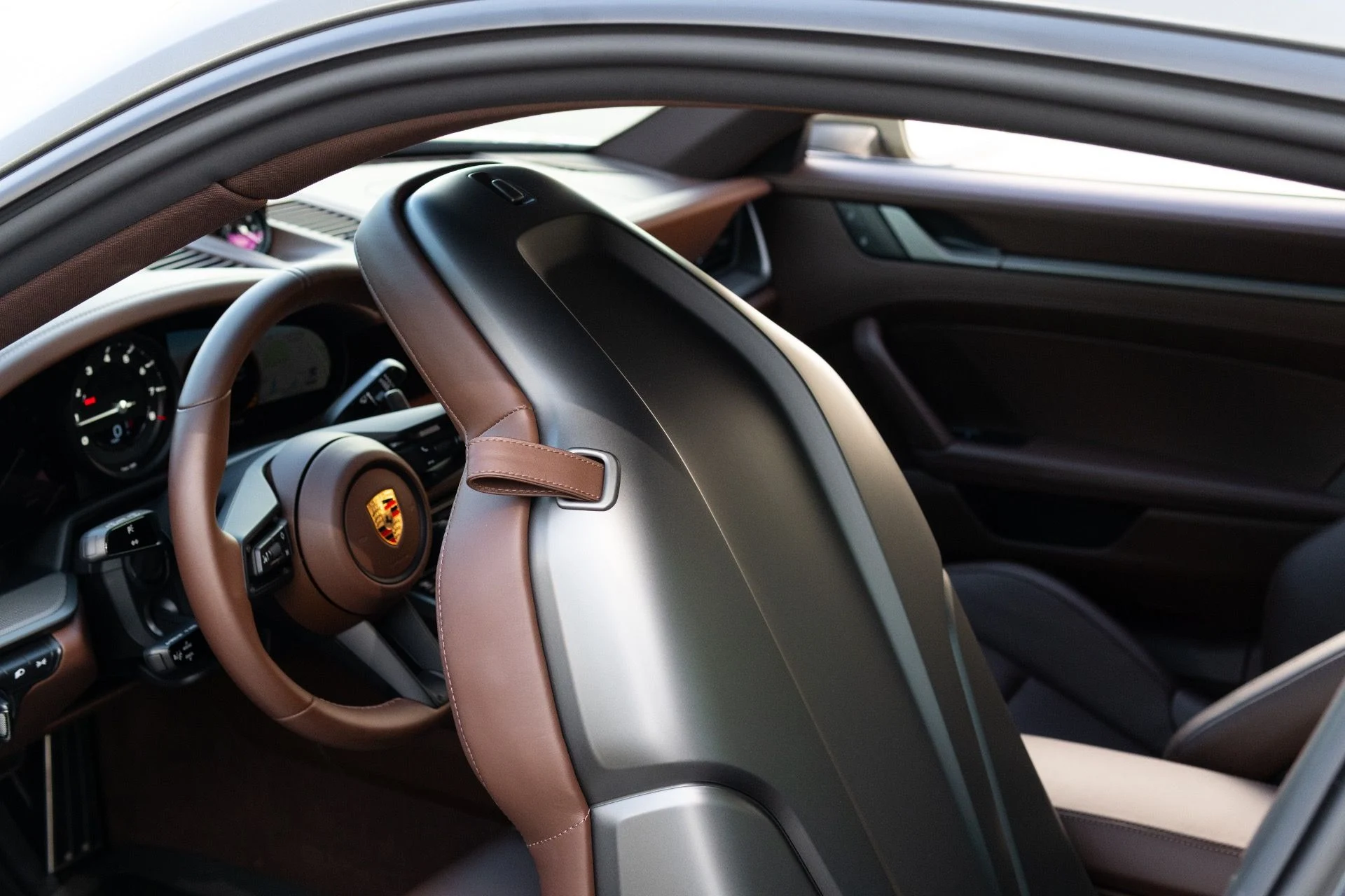 mph051_1133895497_Used_2024_Porsche_911_Carrera_1772817798_f85625718a