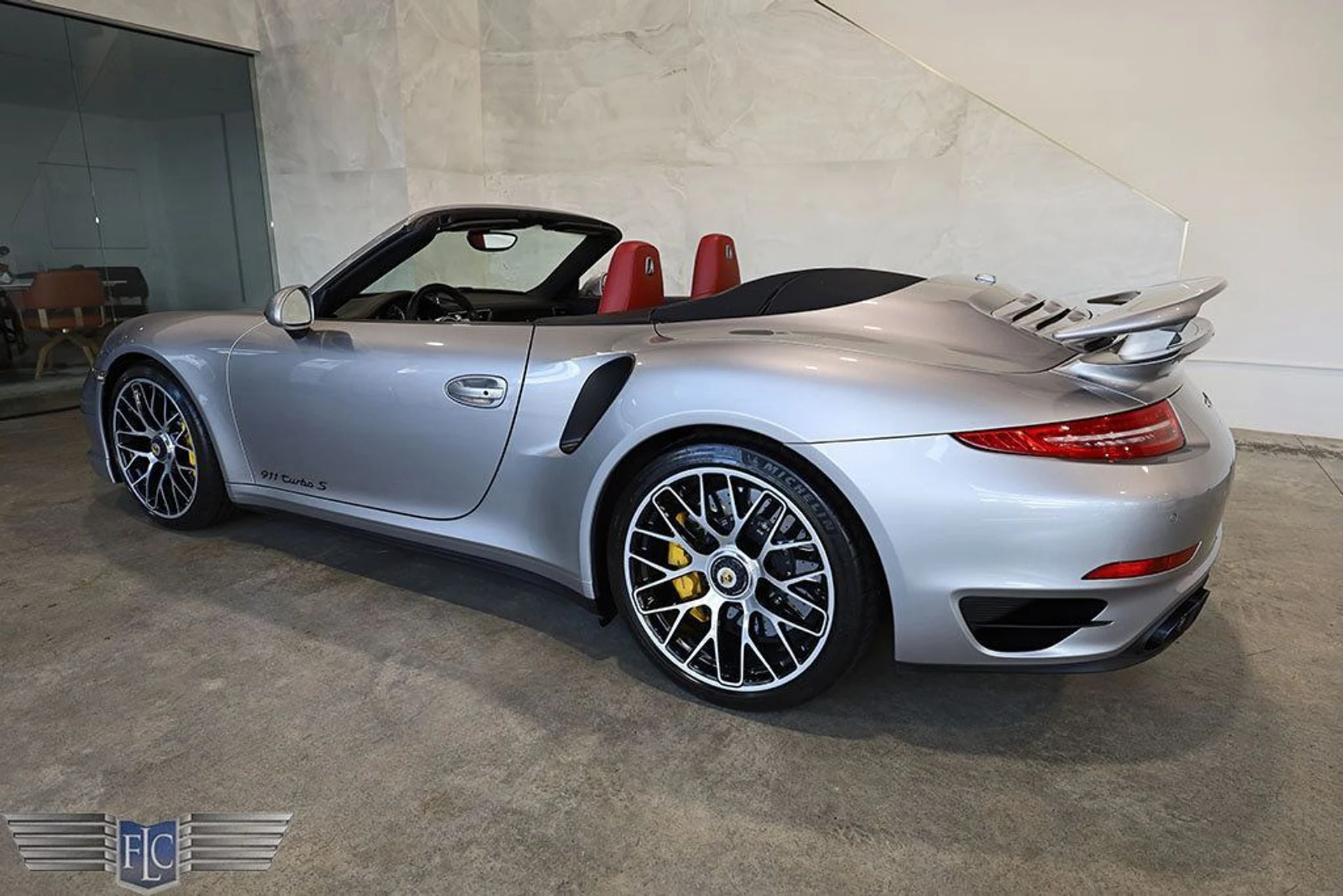 mph051_1153395485_used_2014_porsche_911_turbocabriolet_9689_22886118_52_1024_dcfeeb234e