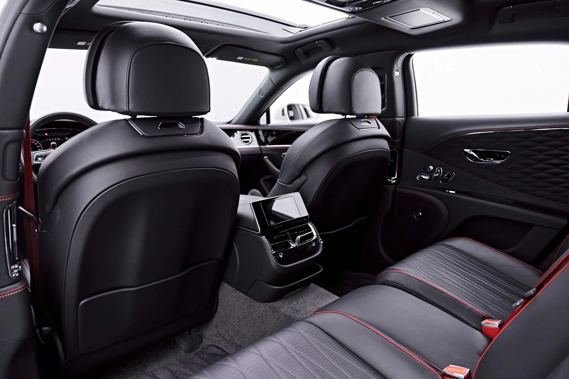 mph051_1161352254_Used_2022_Bentley_Flying_Spur_V8_1786412539_163e62bdb0