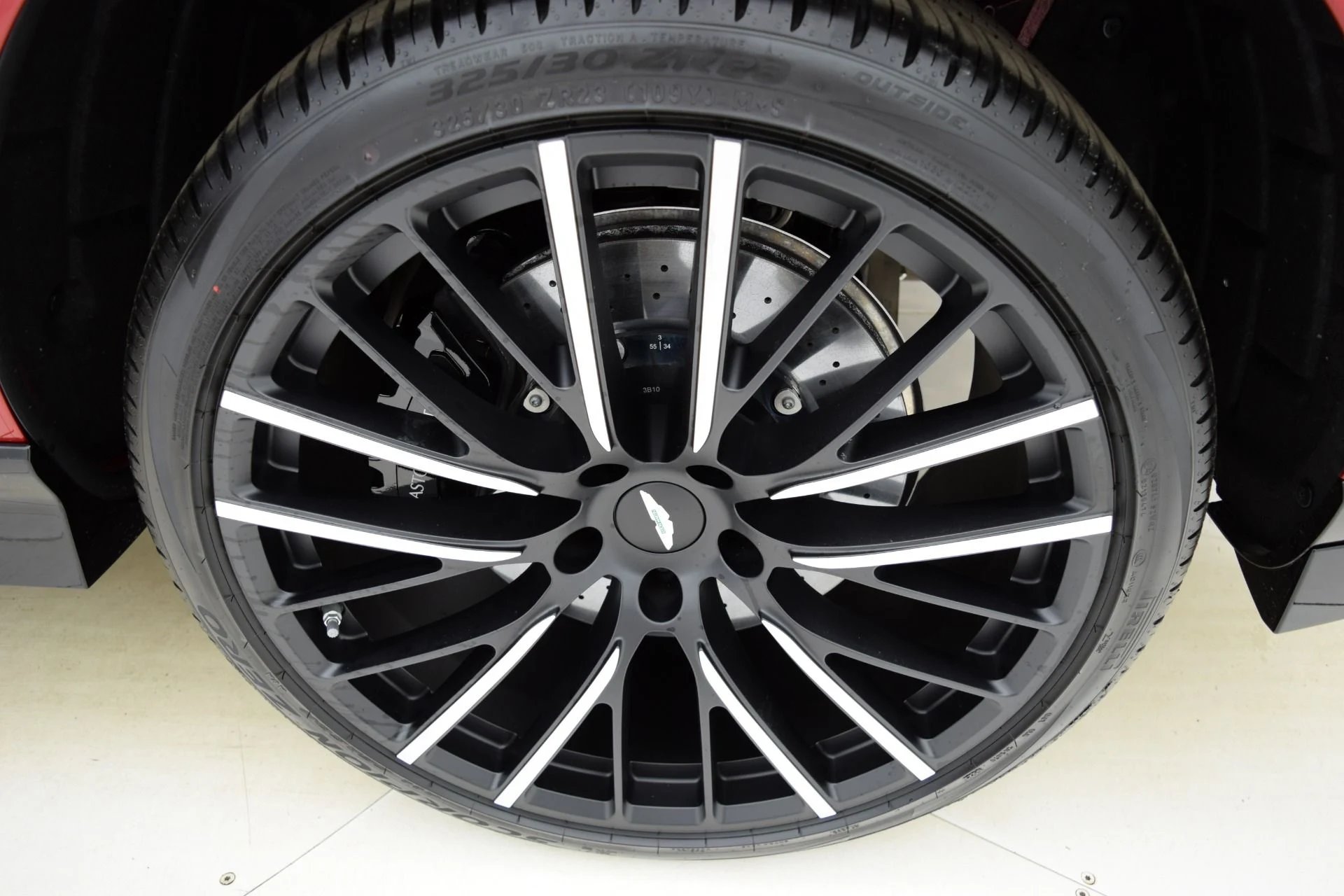 mph051_1161788545_Used_2023_Aston_Martin_DBX_707_aa13775dee