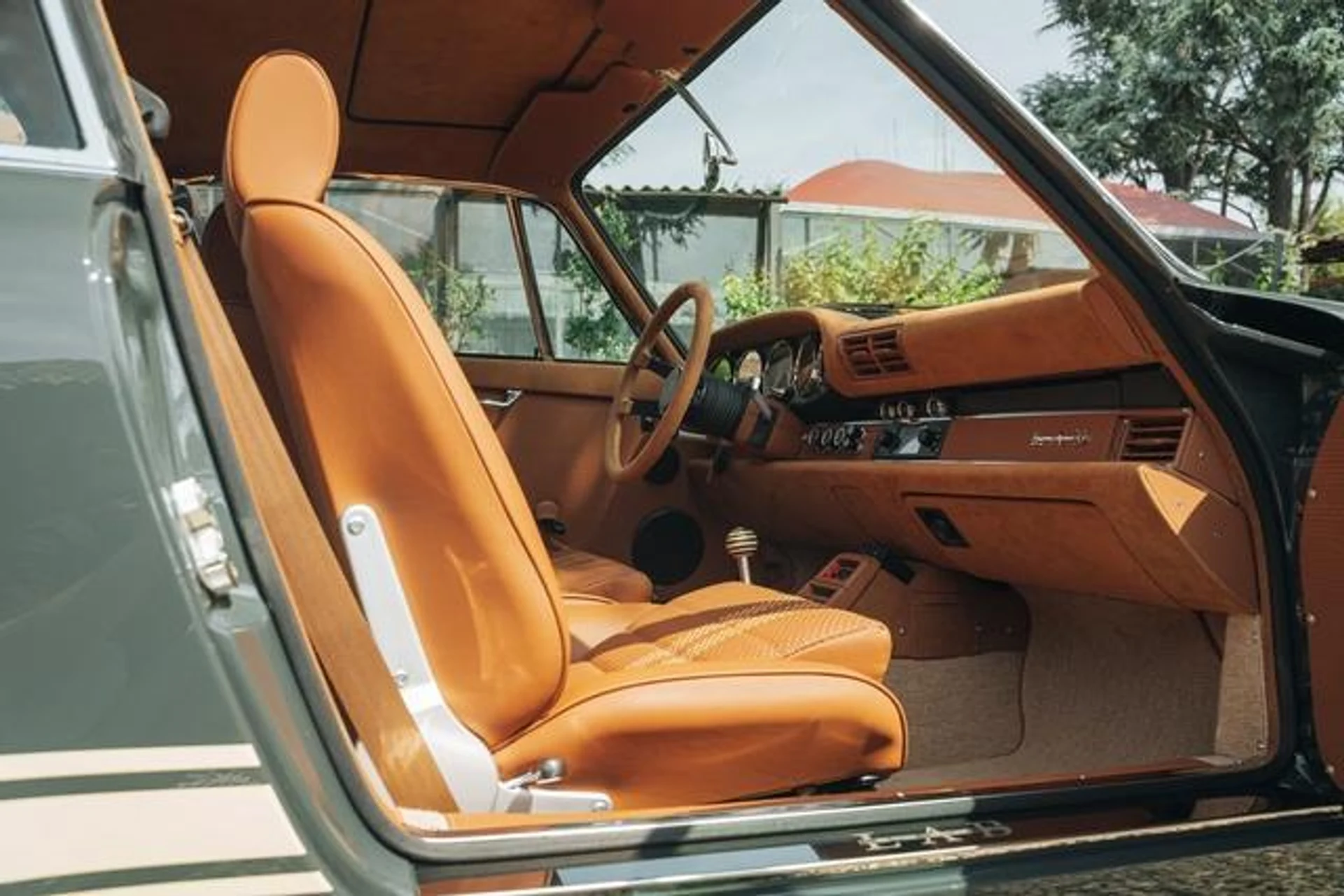 mph051_1171684259_F_sh_R_Mghk5_H_Buc9x_CU_7f2_KBH_Lh_E_f65af3b096