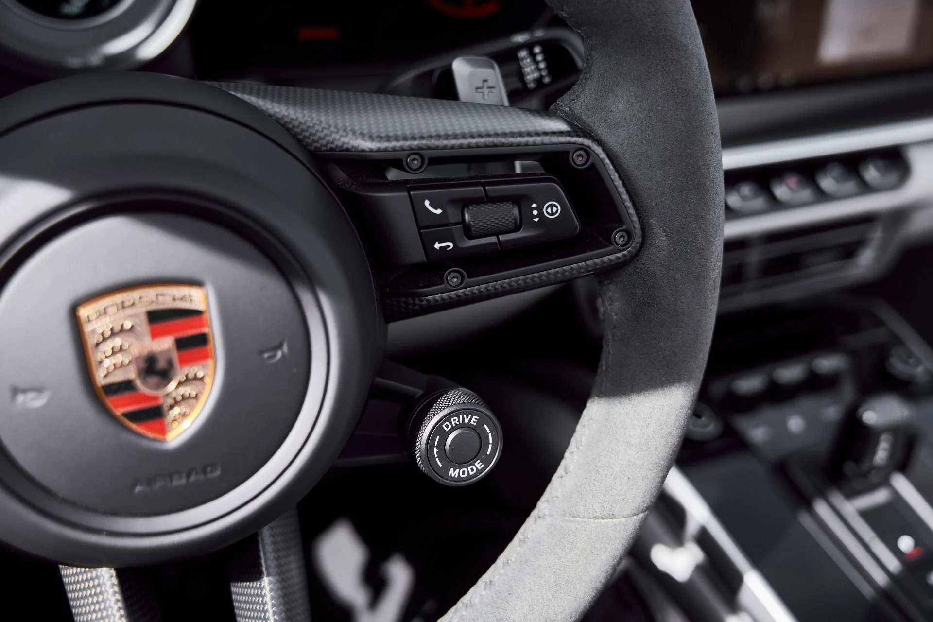 mph051_117295602_Used_2025_Porsche_911_Turbo_S_1772157315_80eaef882d