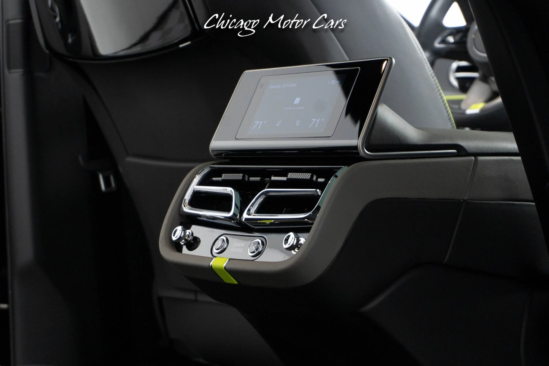 mph051_1217856890_13453_p52_l_f41a39c984