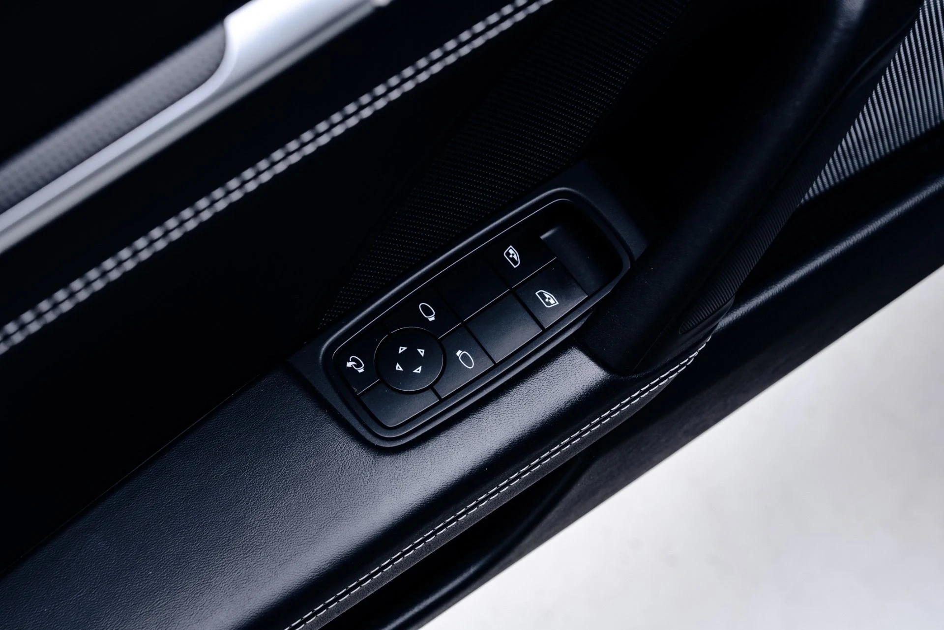 mph051_1245148059_Used_2022_Porsche_911_Turbo_S_1774378410_5b564222bb