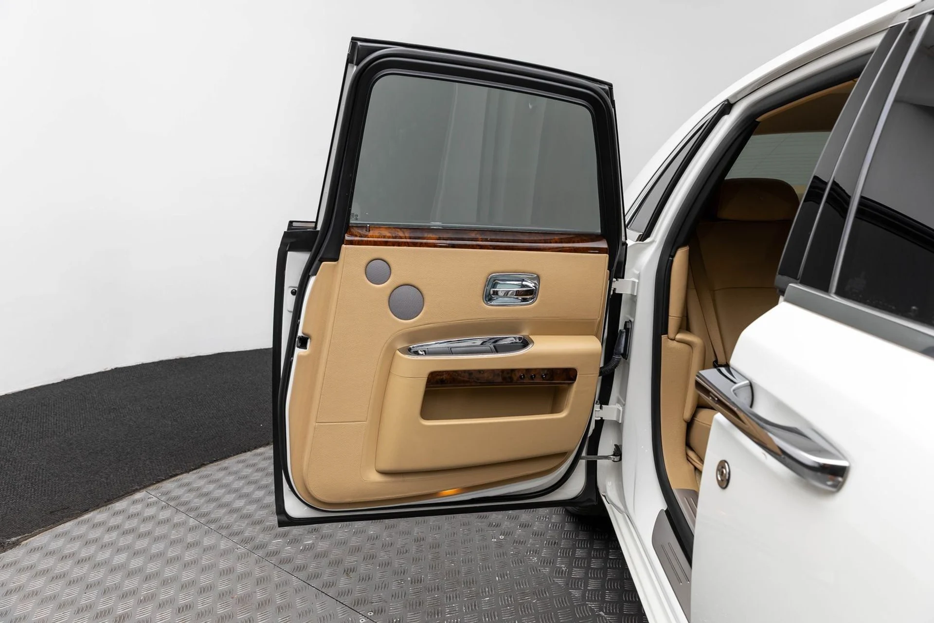 mph051_1246213657_52_06f498725a