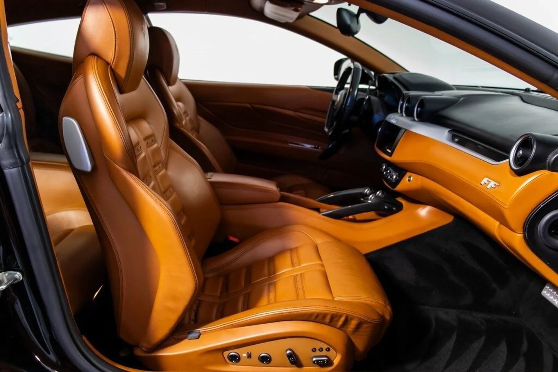 mph051_1277062640_dc854830e1c9b783b9d0b32b40fc3a61x_c06cebd69d