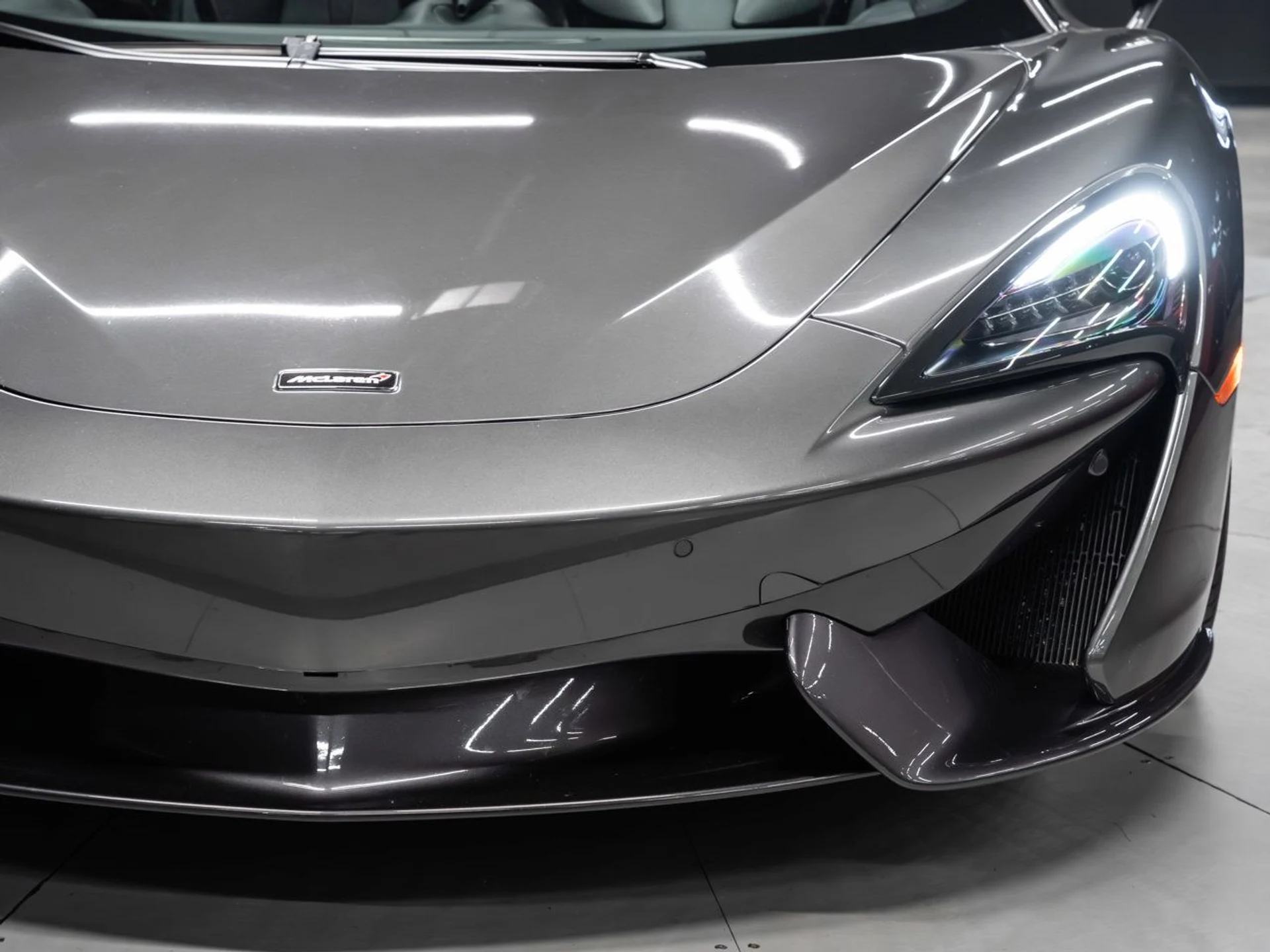 mph051_1319460663_mclaren_570s_2018_7d79bcb61a