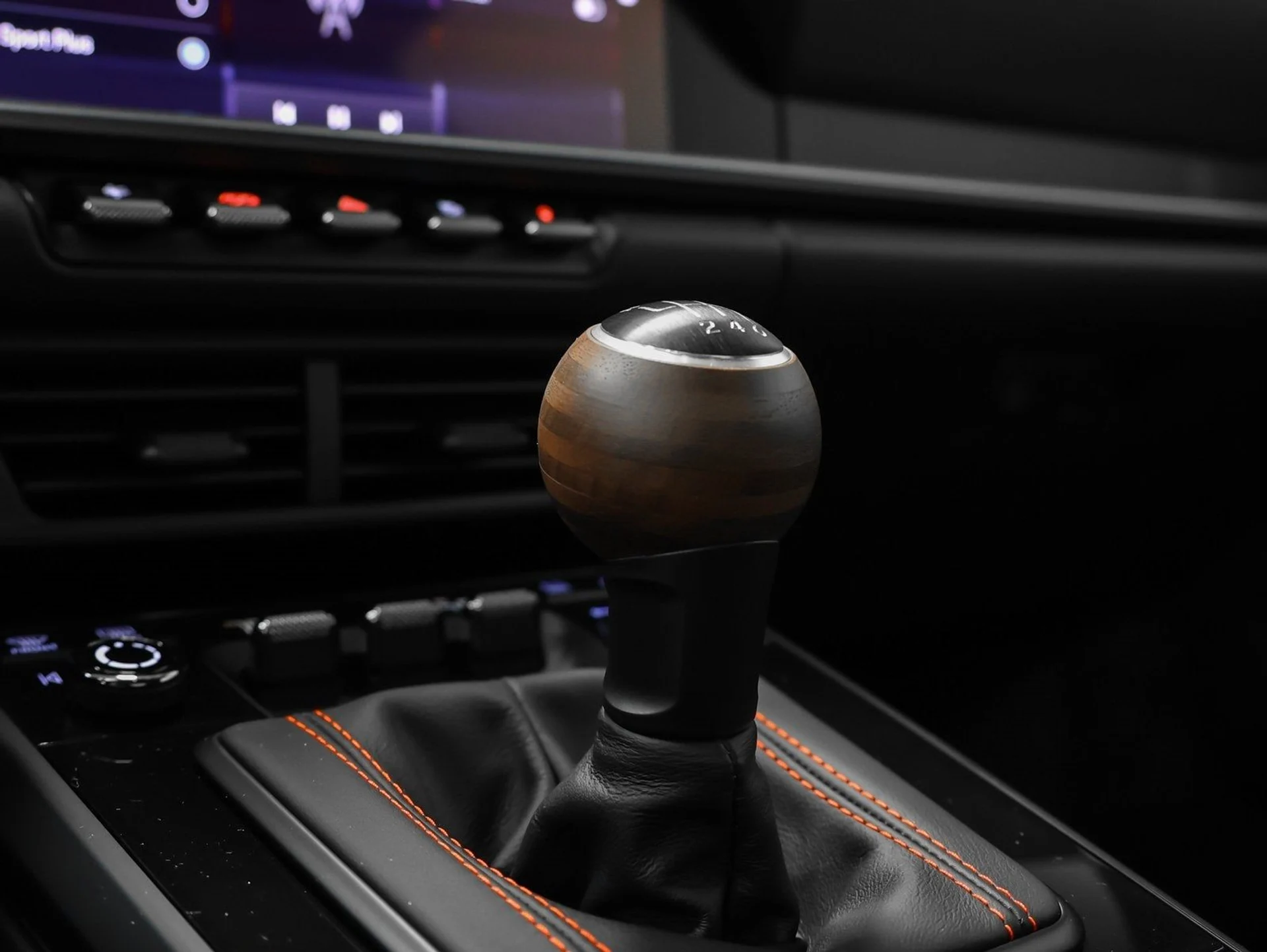 mph051_1319560616_52_c6d9c3fe40