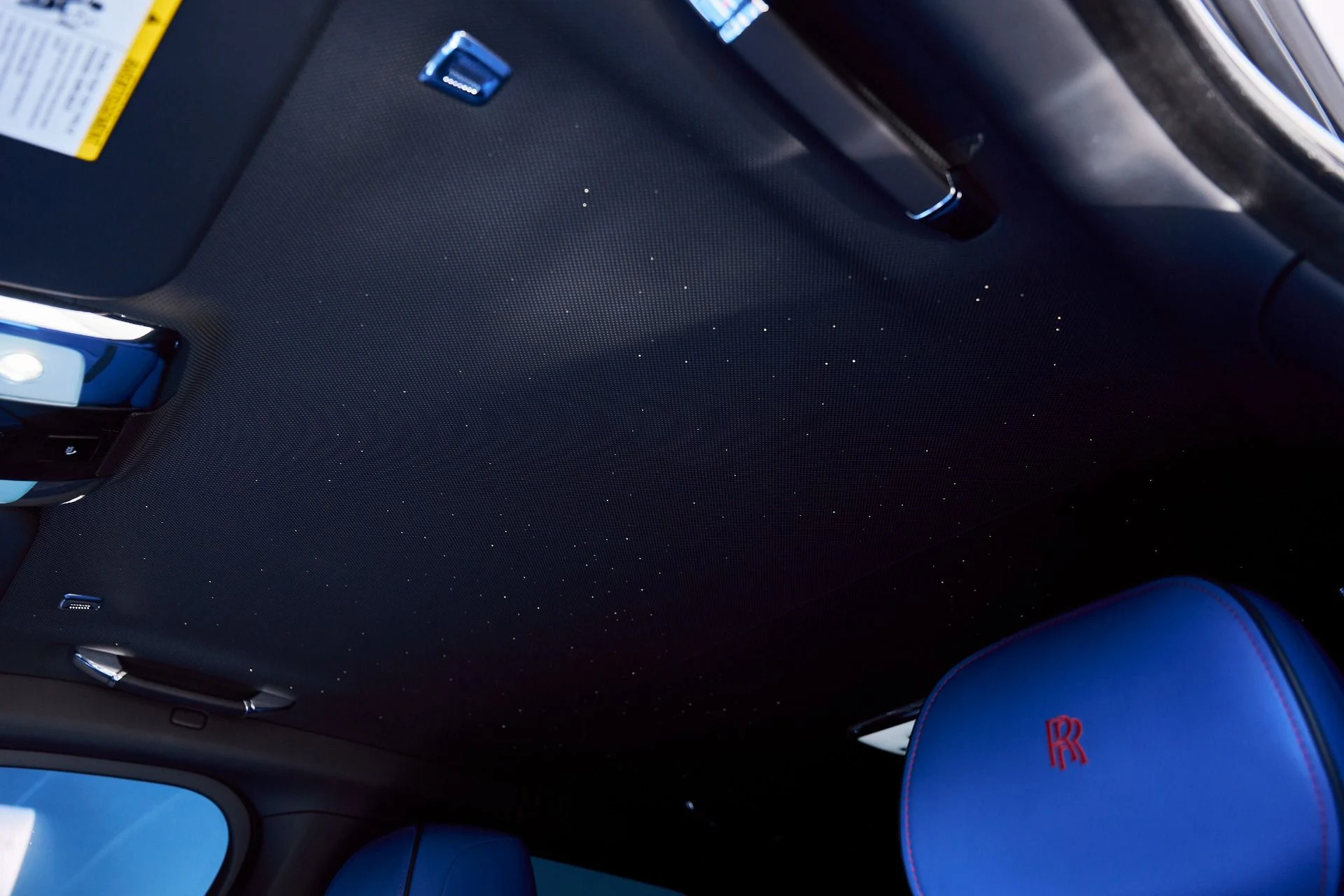 mph051_1328731602_Used_2021_Rolls_Royce_Cullinan_Base_1770692240_78ebf2f401