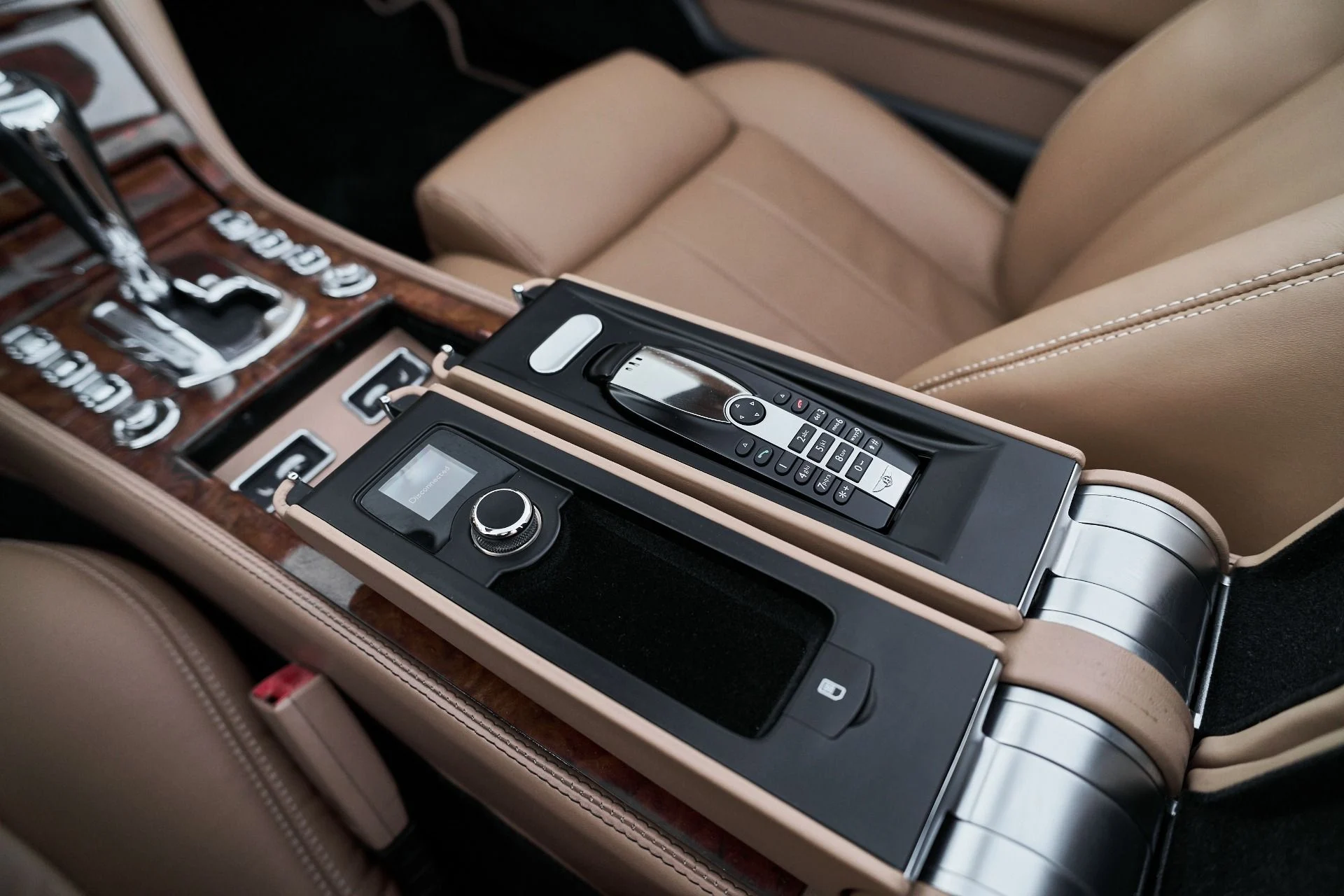 mph051_1329622025_Used_2009_Bentley_Azure_Base_1765906226_7a08614b39