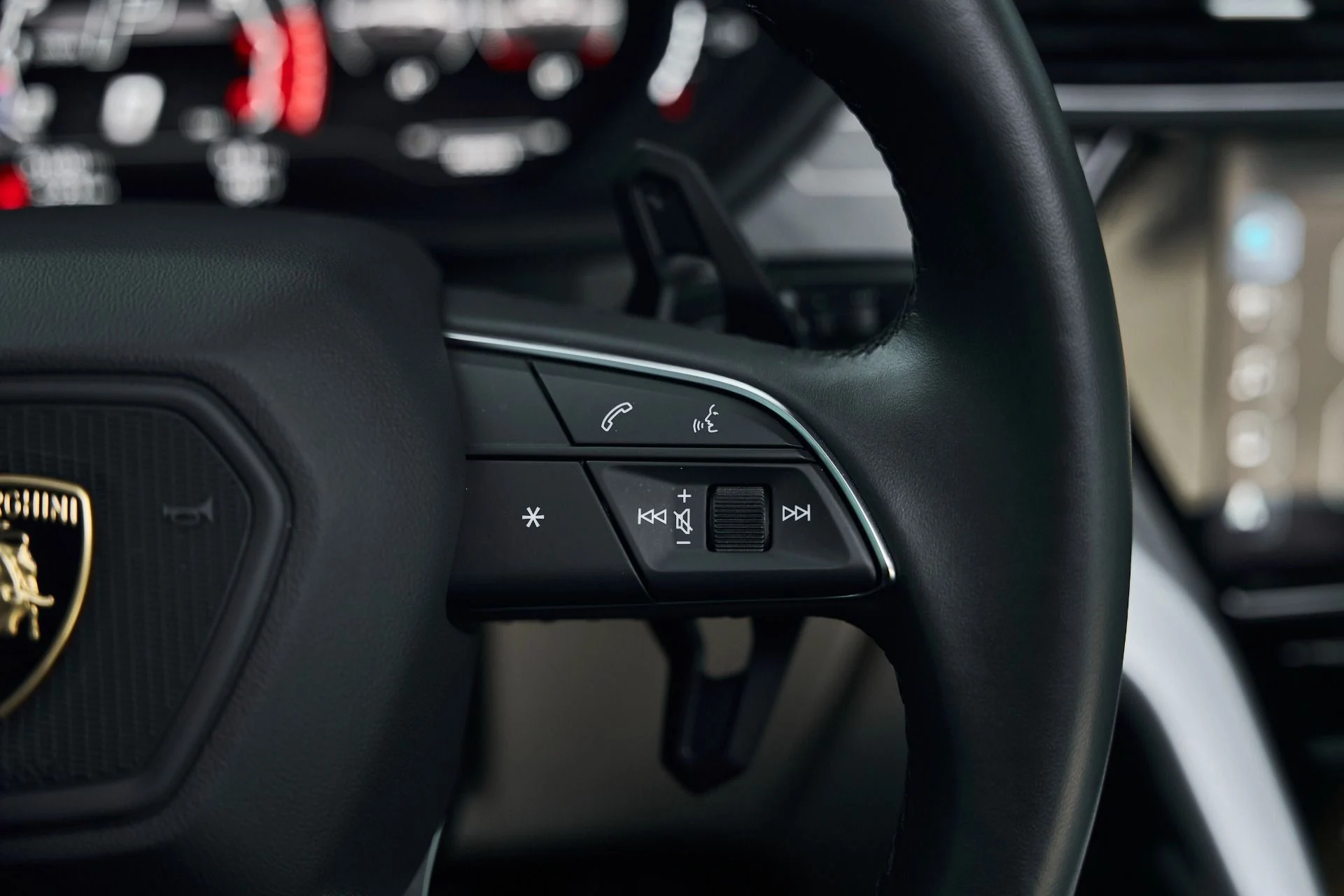 mph051_1356510625_Used_2021_Lamborghini_Urus_1771117265_e99eed6b03