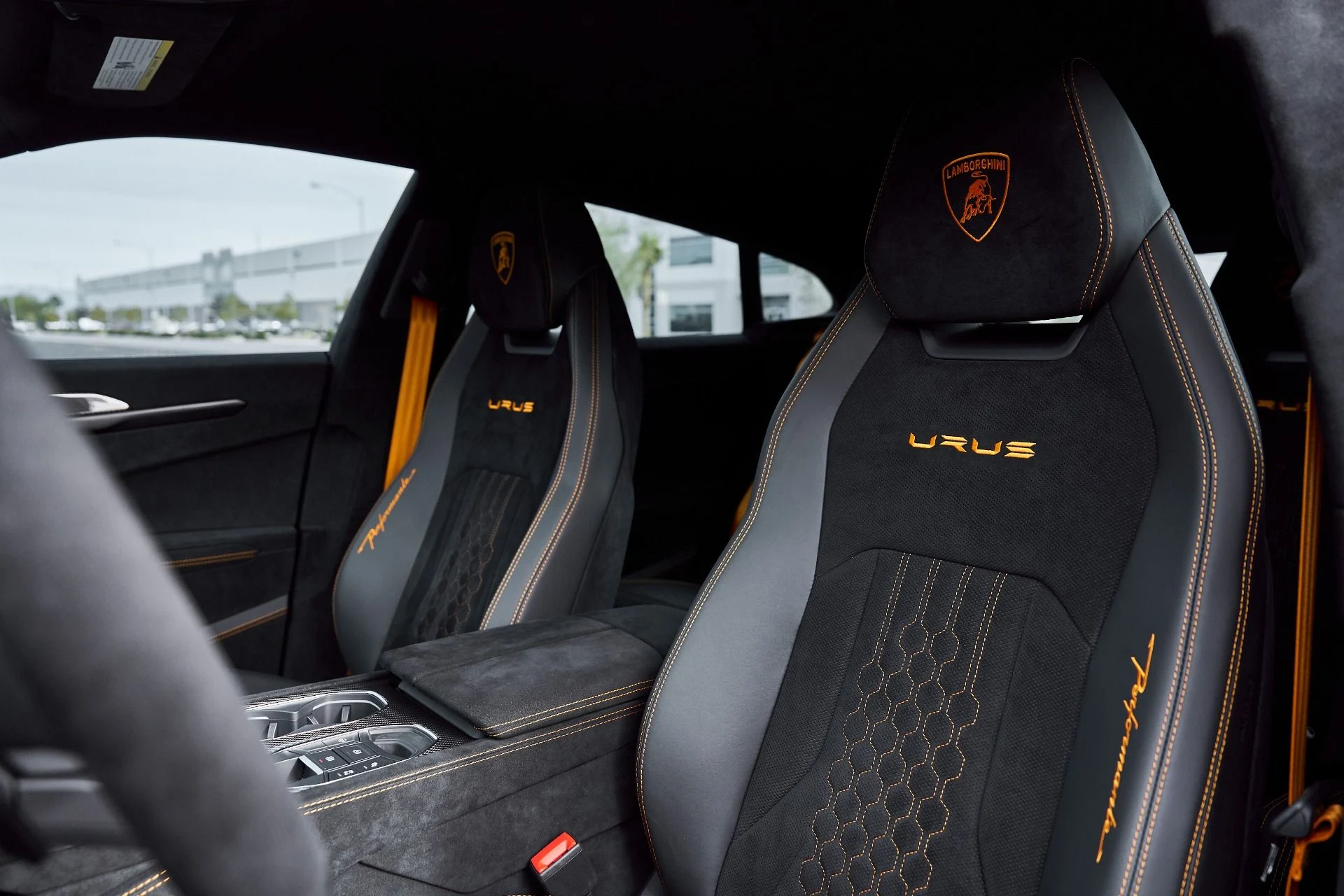 mph051_1391593679_Used_2024_Lamborghini_Urus_Performante_1768001172_8678b3da0f