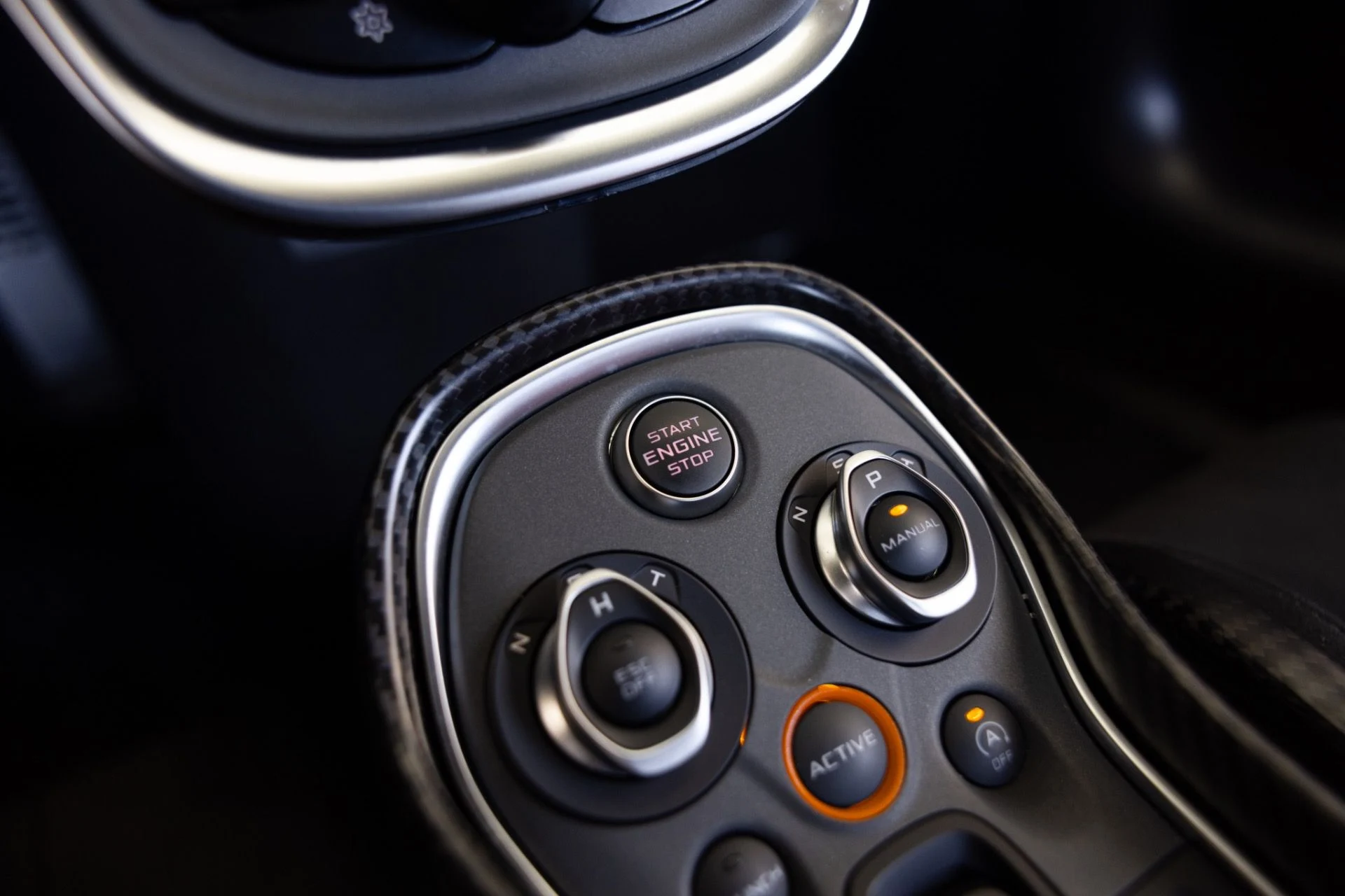 mph051_1402067166_Used_2020_Mc_Laren_620_R_1785795567_e4d61c7cb7