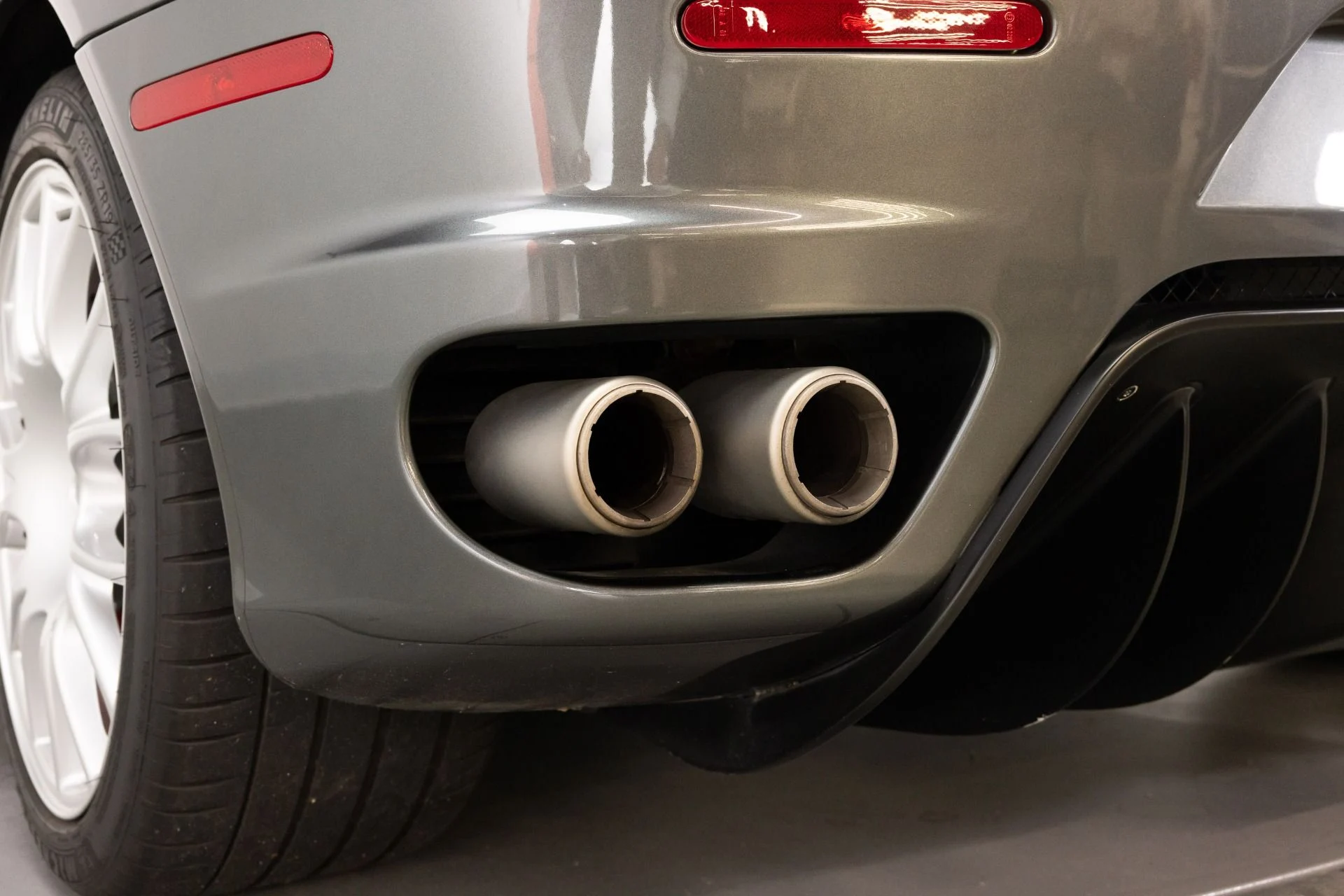 mph051_1419118500_Used_2005_Ferrari_F430_F1_Spider_1789063309_1c57f1362e