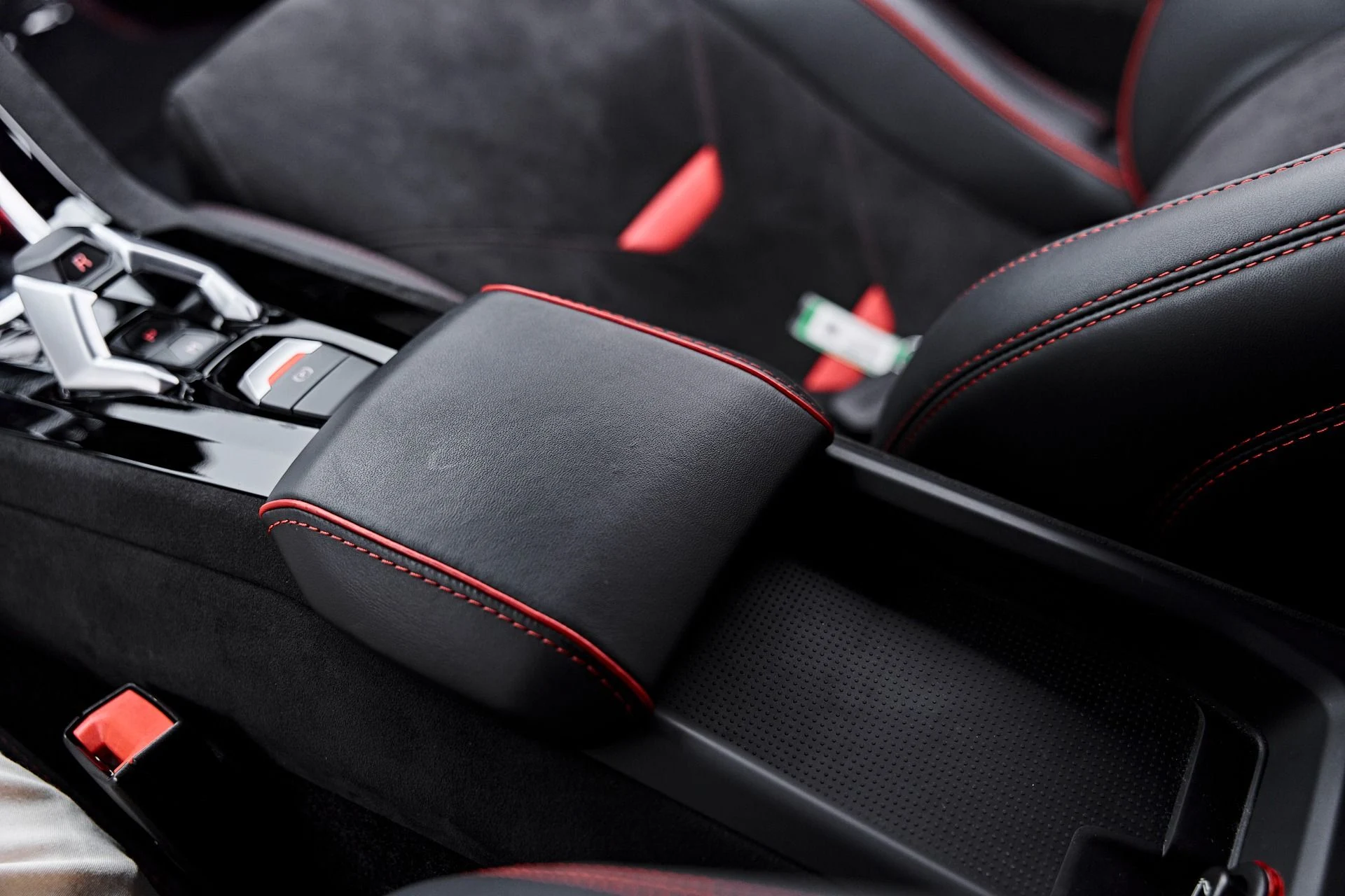 mph051_1437701461_Used_2024_Lamborghini_Huracan_Tecnica_Base_1790185315_e9e054c1ce