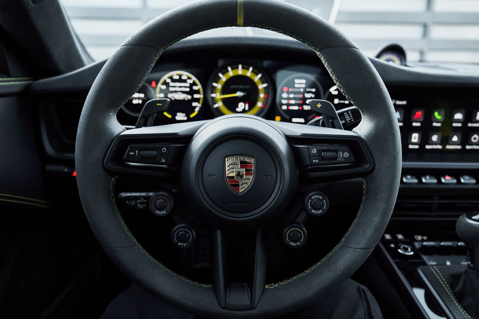 mph051_143884239_Used_2024_Porsche_911_GT_3_RS_1766112808_2daf062c46