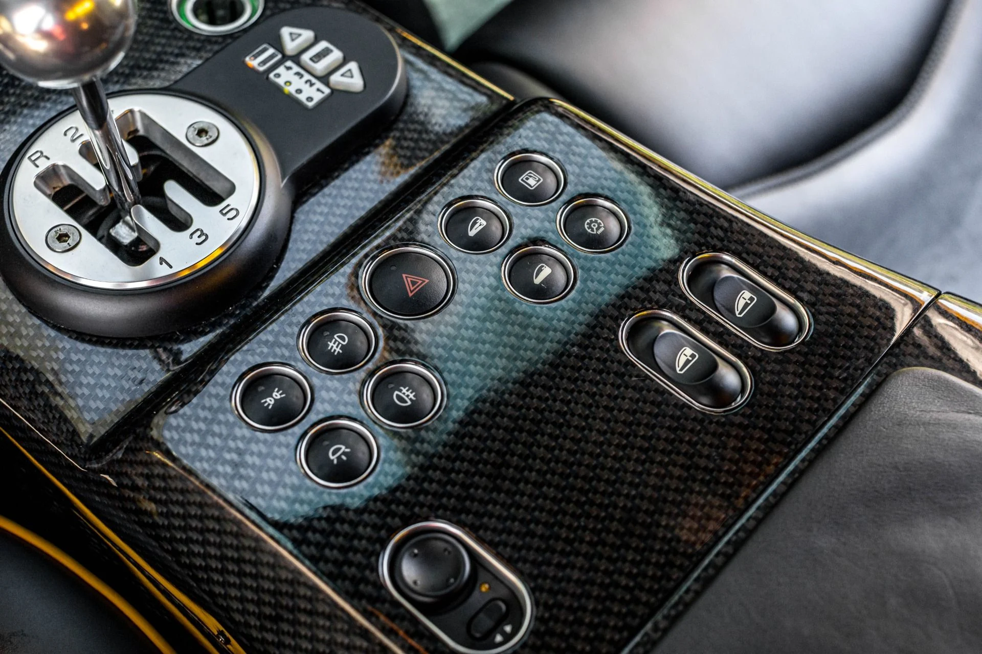 mph051_1441990364_Used_2001_Lamborghini_Diablo_VT_IMMACULATE_CONDITION_W_EXTENSIVE_CARBON_19_K_SERVICE_PERFORMED_1658444927_ecd4a36b1f