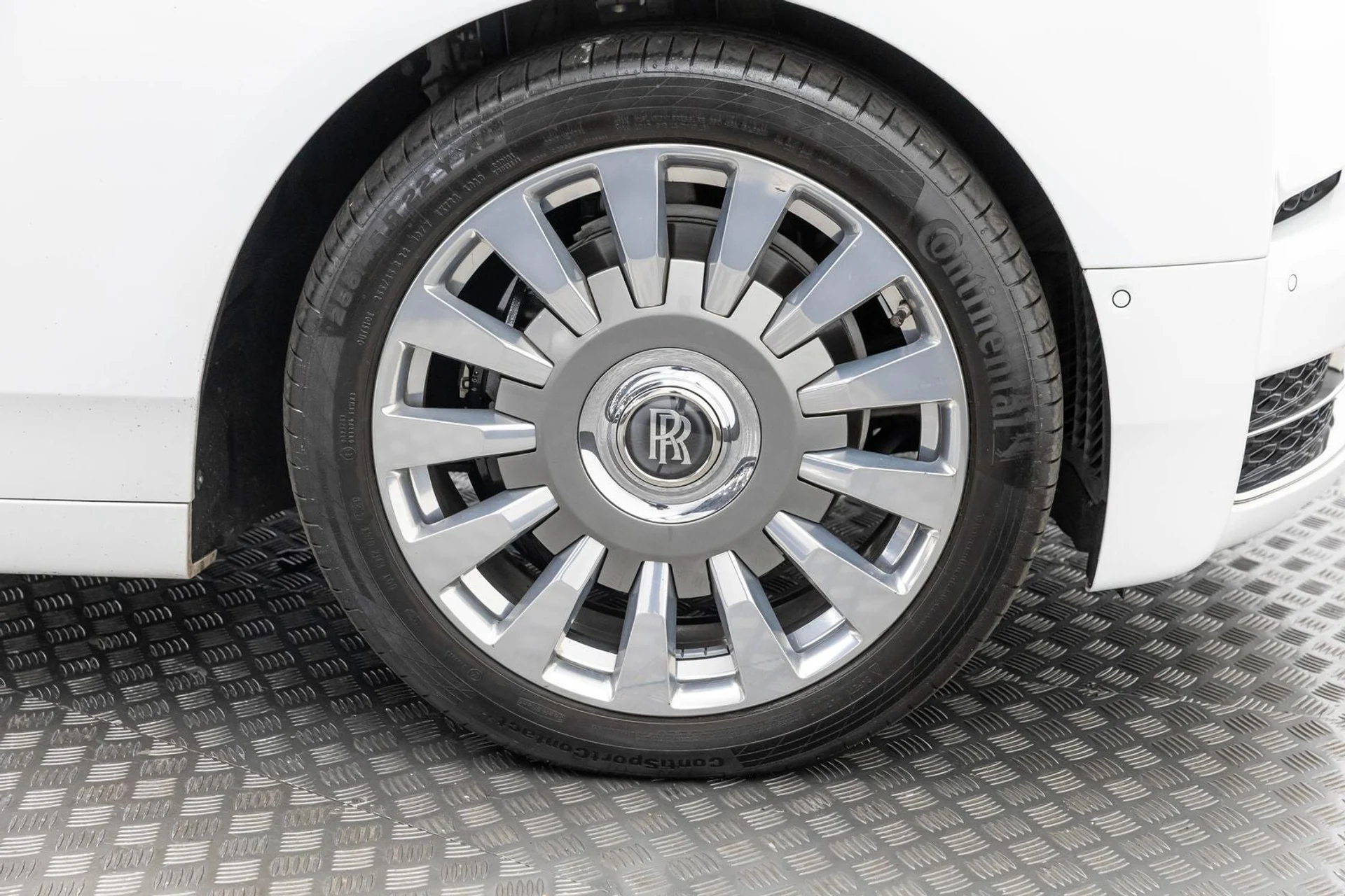 mph051_144435009_52_13d6534648