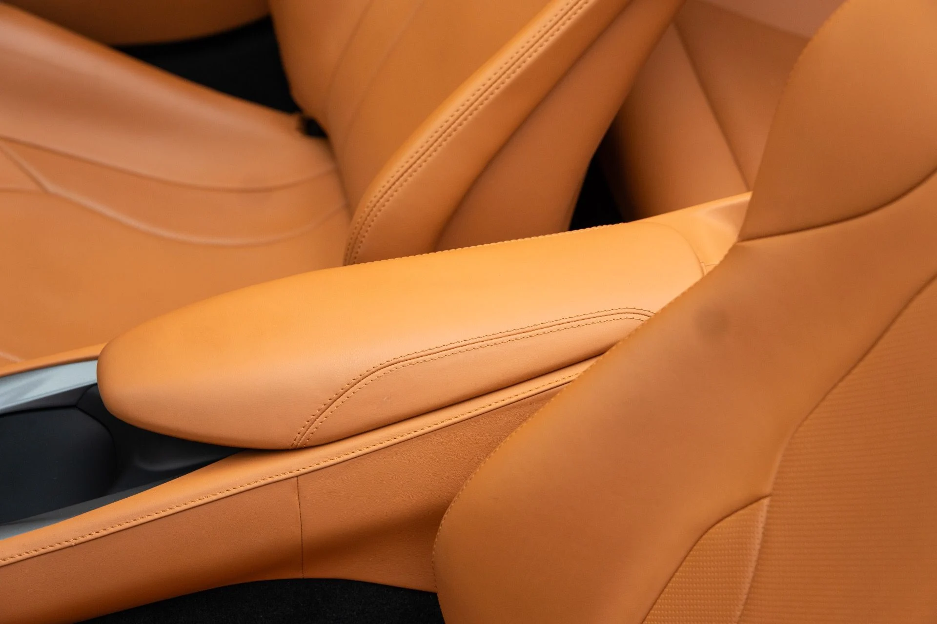 mph051_1469535456_Used_2022_Ferrari_Portofino_M_1770268435_092e285cc1