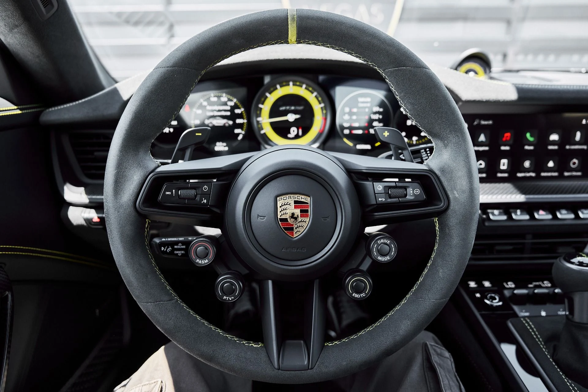 mph051_1532081909_Used_2025_Porsche_911_GT_3_RS_1780614753_308145fff9