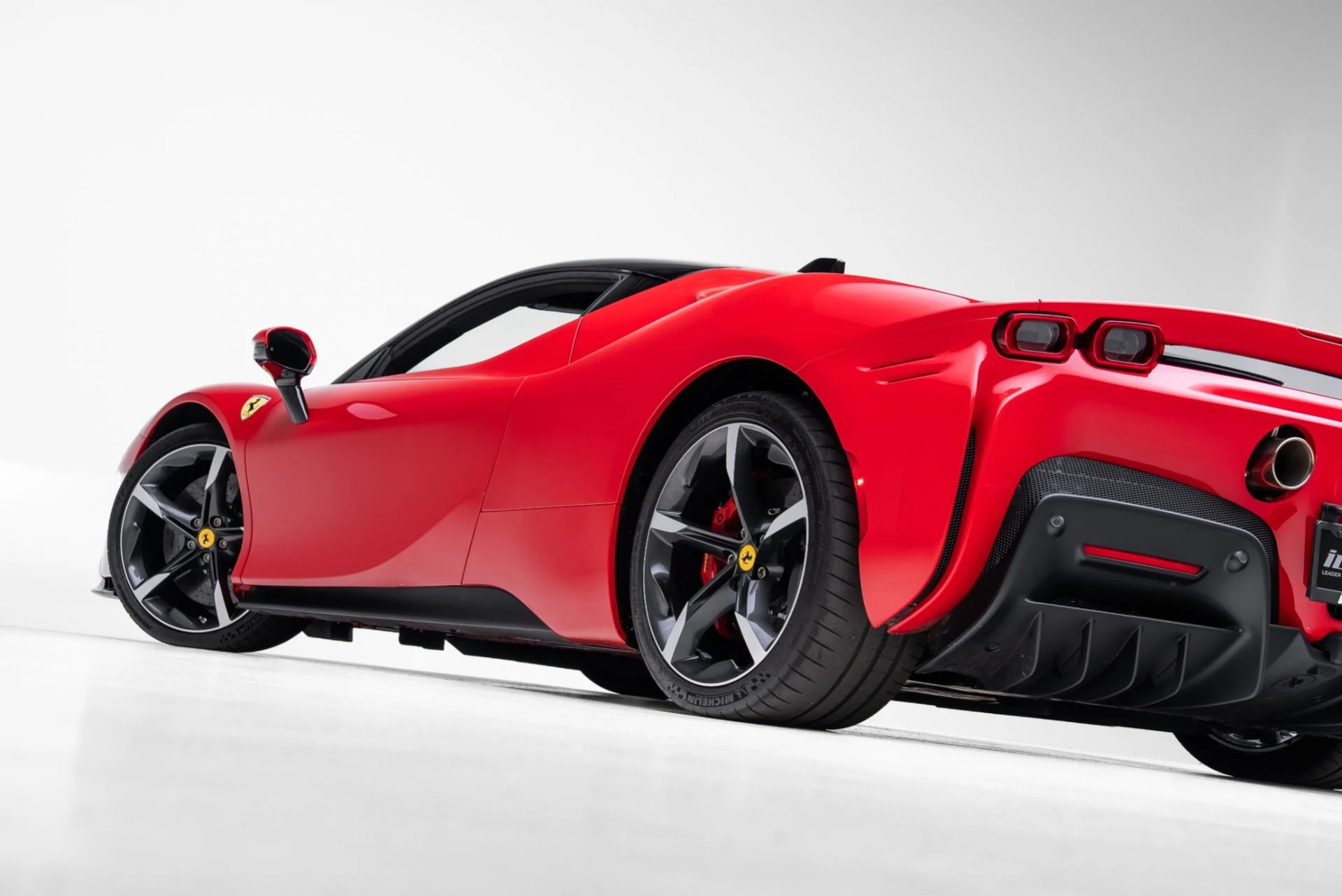 mph051_1532565974_Used_2023_Ferrari_SF_90_Stradale_1773856077_03b5aae748