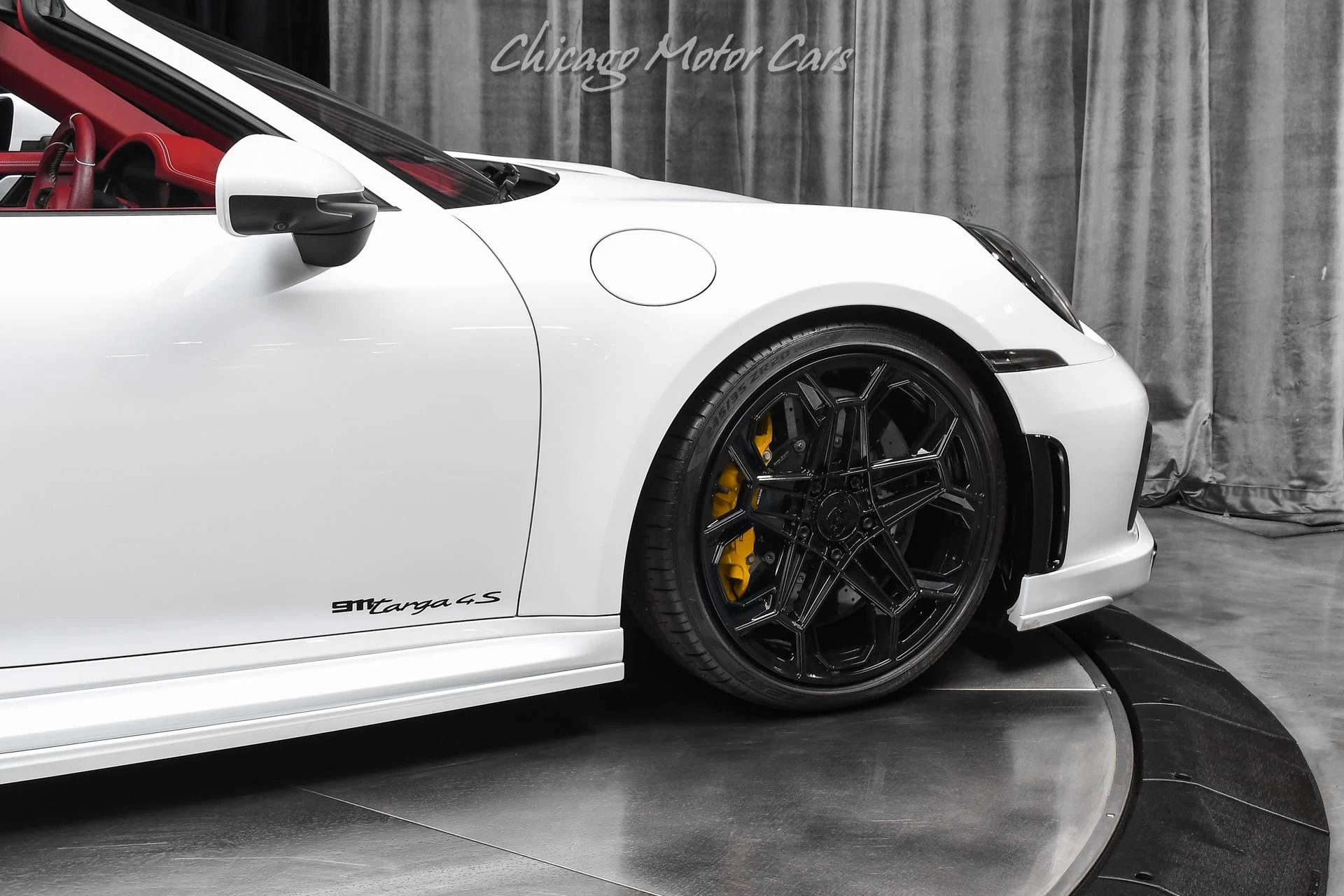 mph051_1554957059_13487_p52_l_efb380495b