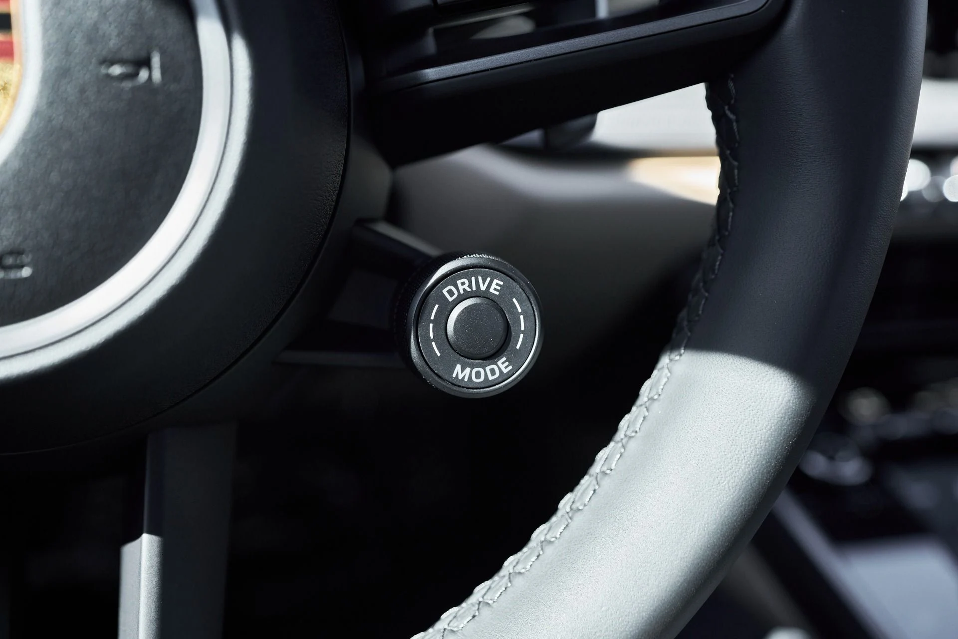 mph051_1564249473_Used_2022_Porsche_911_Carrera_4_S_1761081984_14542f075b