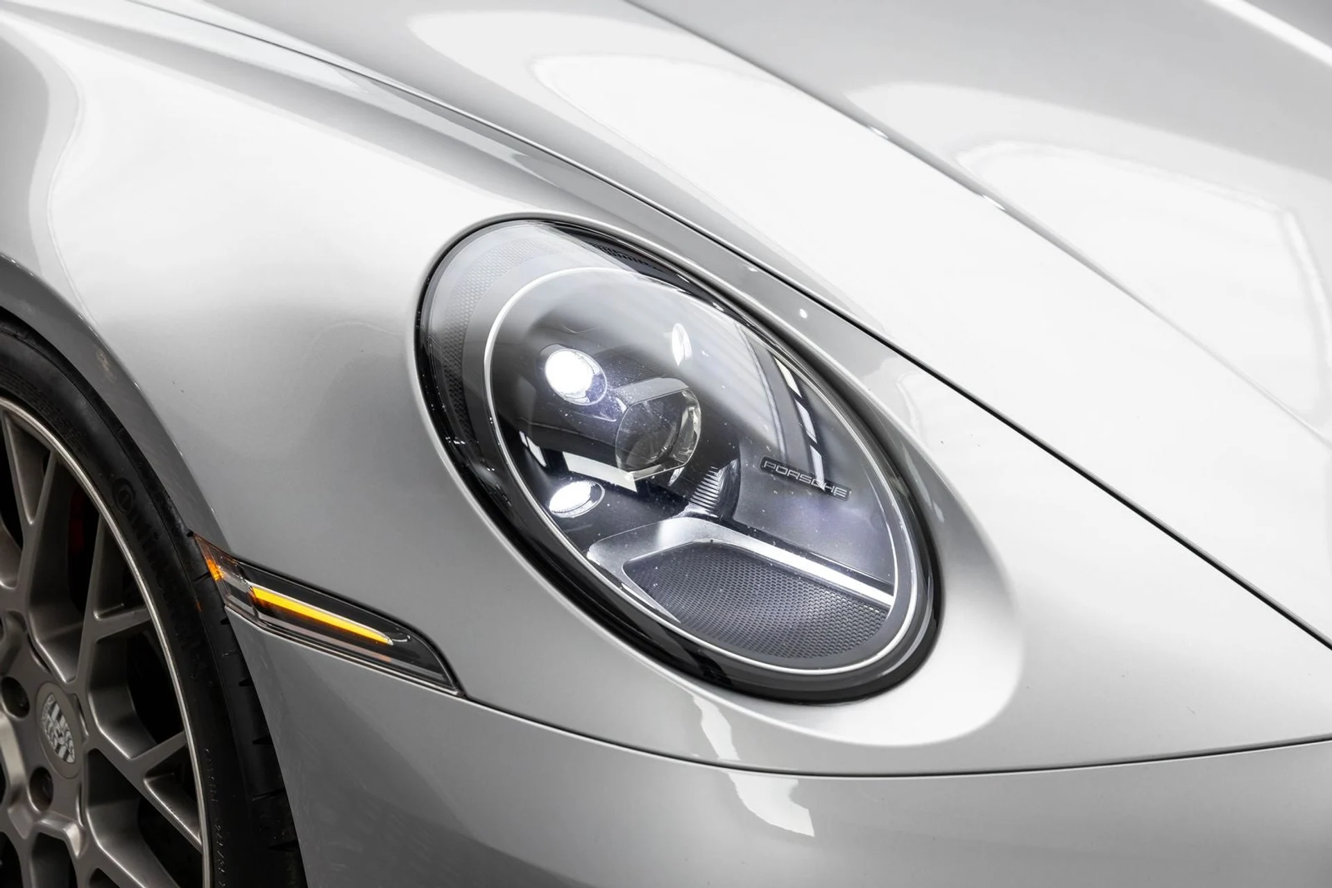 mph051_157837123_52_2893ba72cb