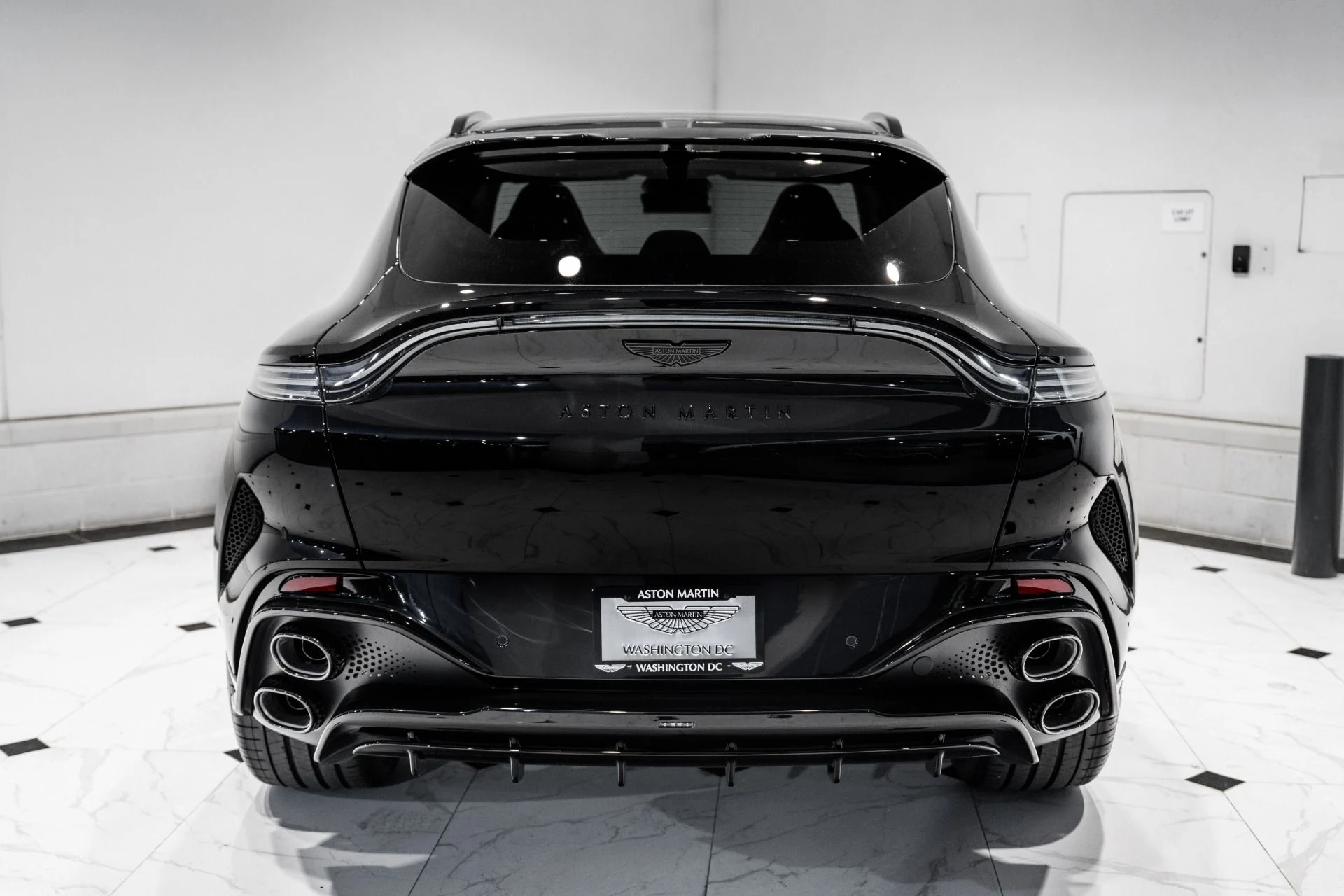 mph051_1608810905_New_2026_Aston_Martin_DBX_S_1775443121_4cefe7467d