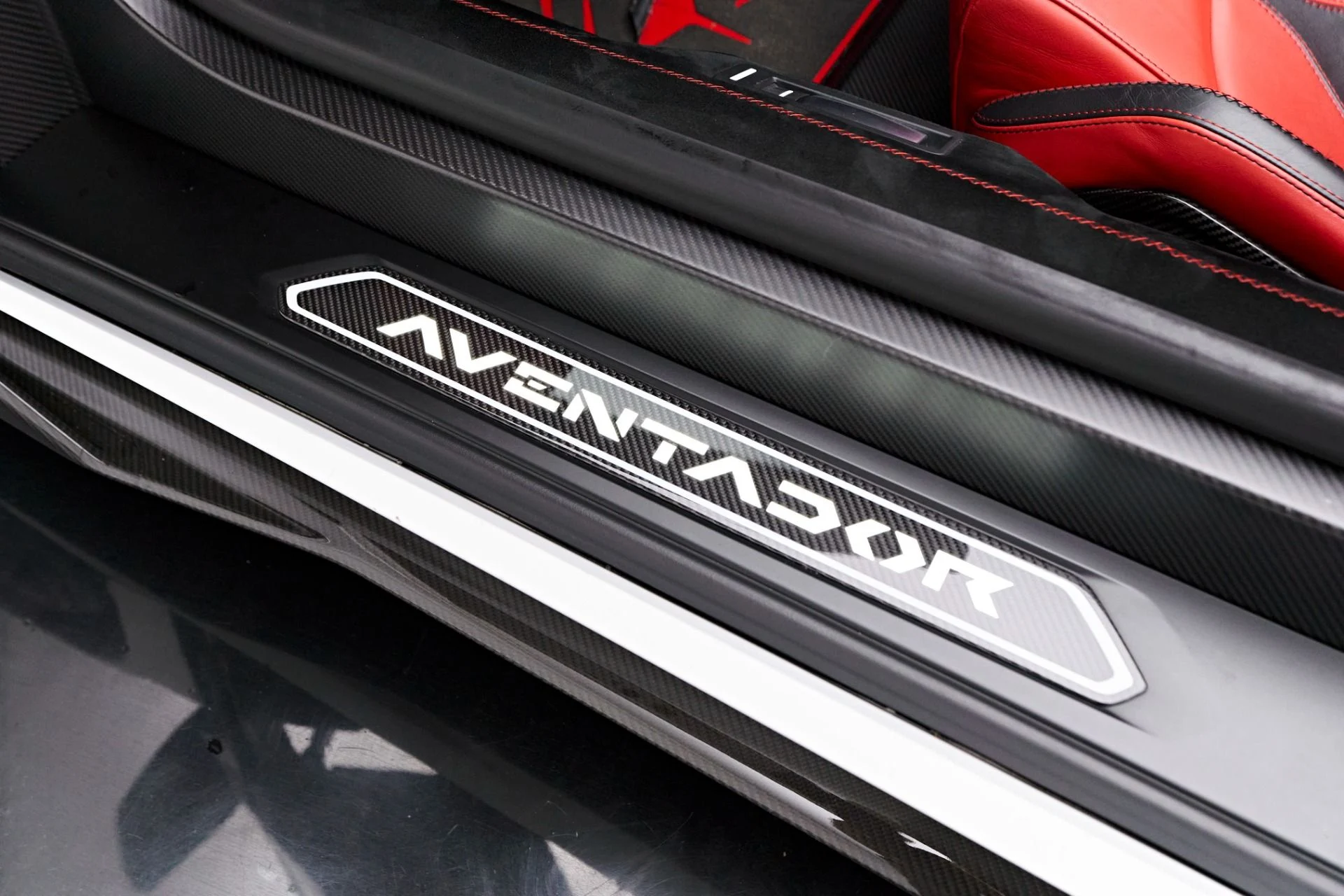 mph051_1625062079_Used_2021_Lamborghini_Aventador_SVJ_Base_1722739728_c725fcdc0b