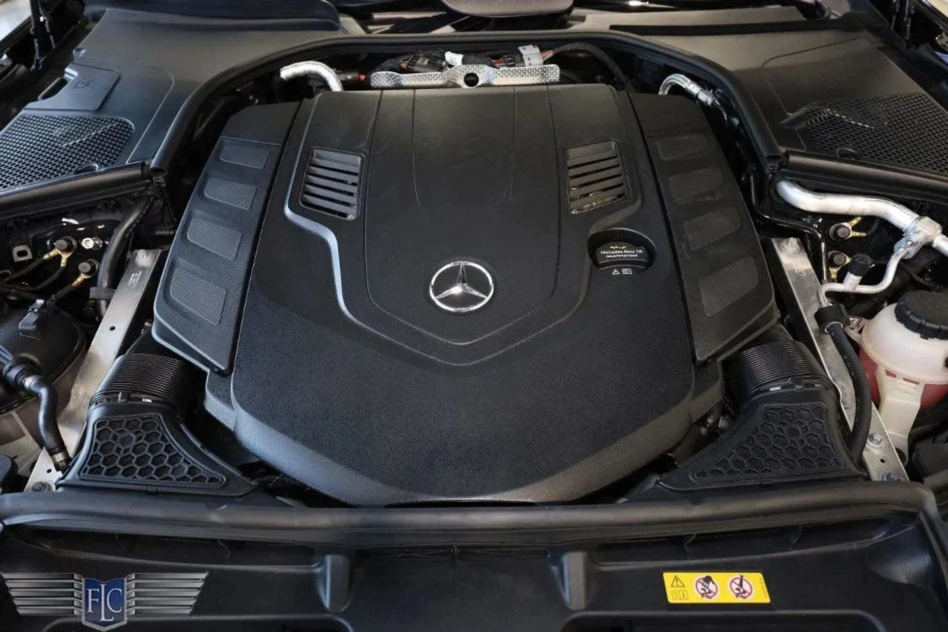 mph051_1712579828_used_2021_mercedes_benz_s_class_maybachs5804matic_6305_23019538_52_1024_6096aae33d