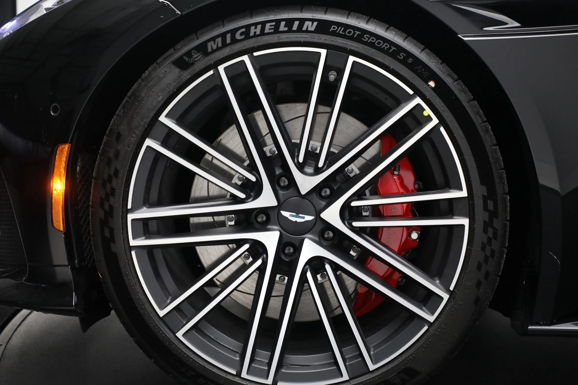mph051_1721382489_New_2025_Aston_Martin_DB_12_Volante_575849bdef