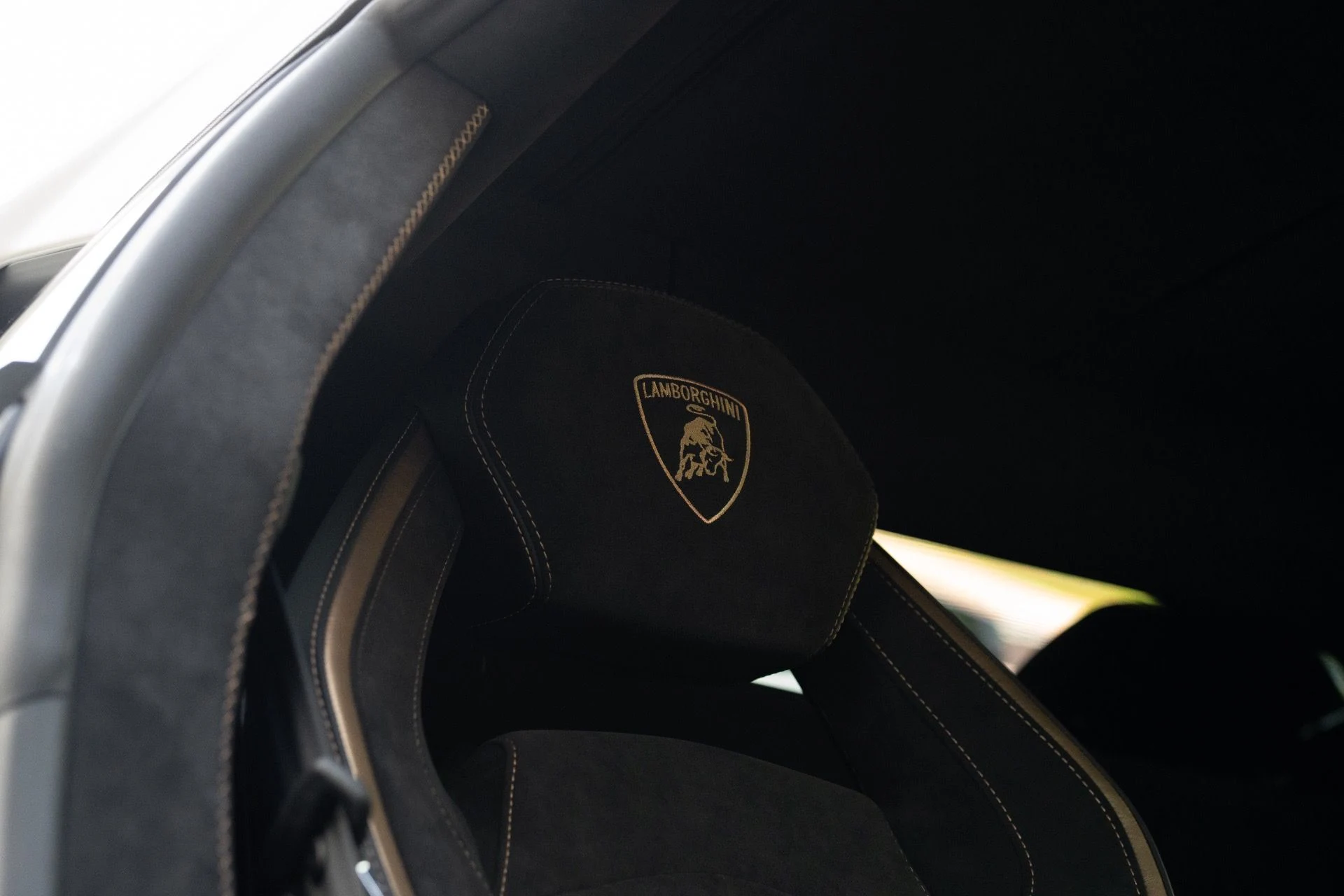 mph051_1726952571_Used_2022_Lamborghini_Aventador_LP_780_4_Ultimae_1758834809_1eefbb70d6