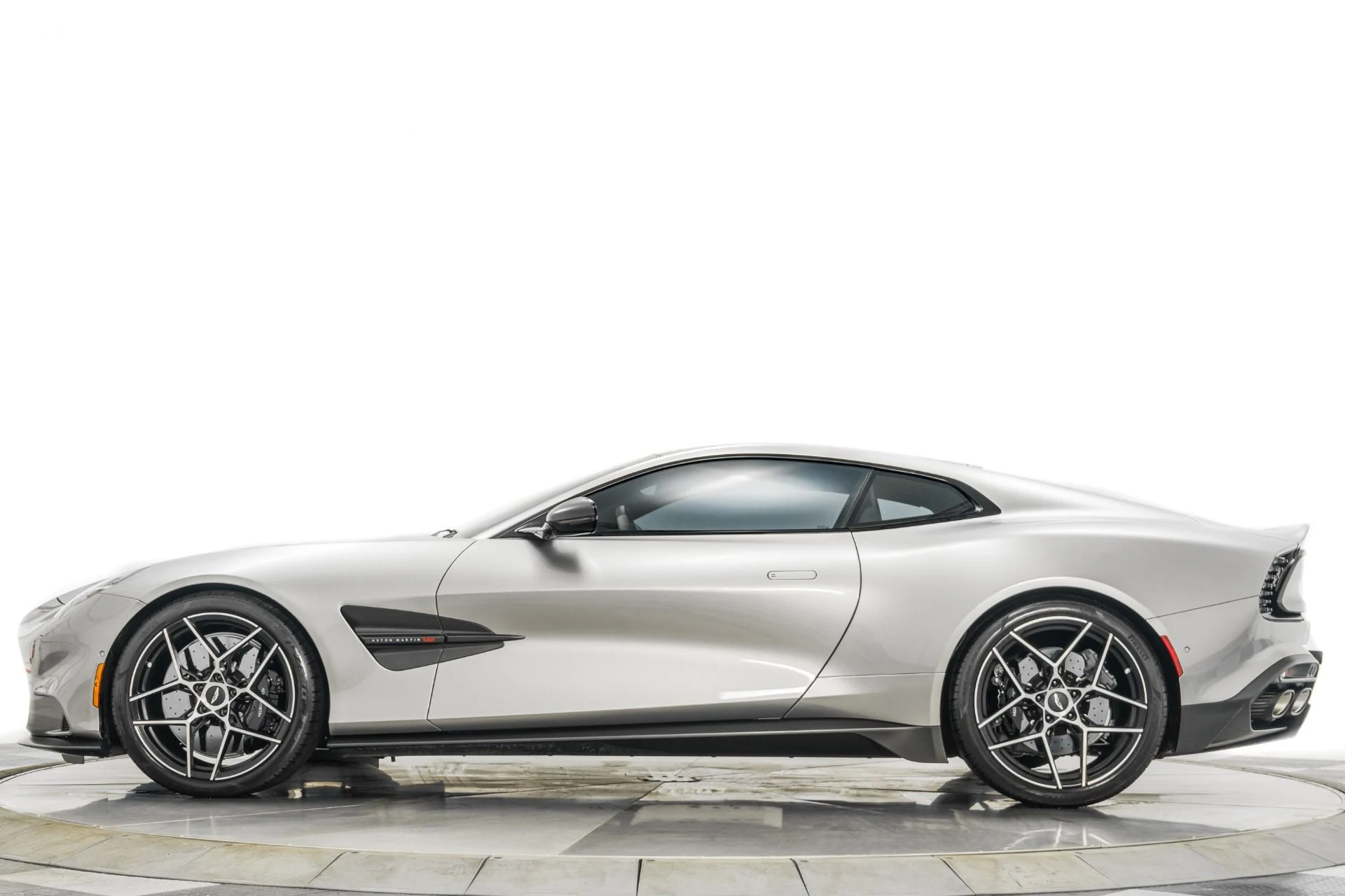 mph051_1735975678_Used_2025_Aston_Martin_Vanquish_552_K_MSRP_Titanium_Exhaust_Interior_Carbon_Pack_1772219889_6271cb51b5