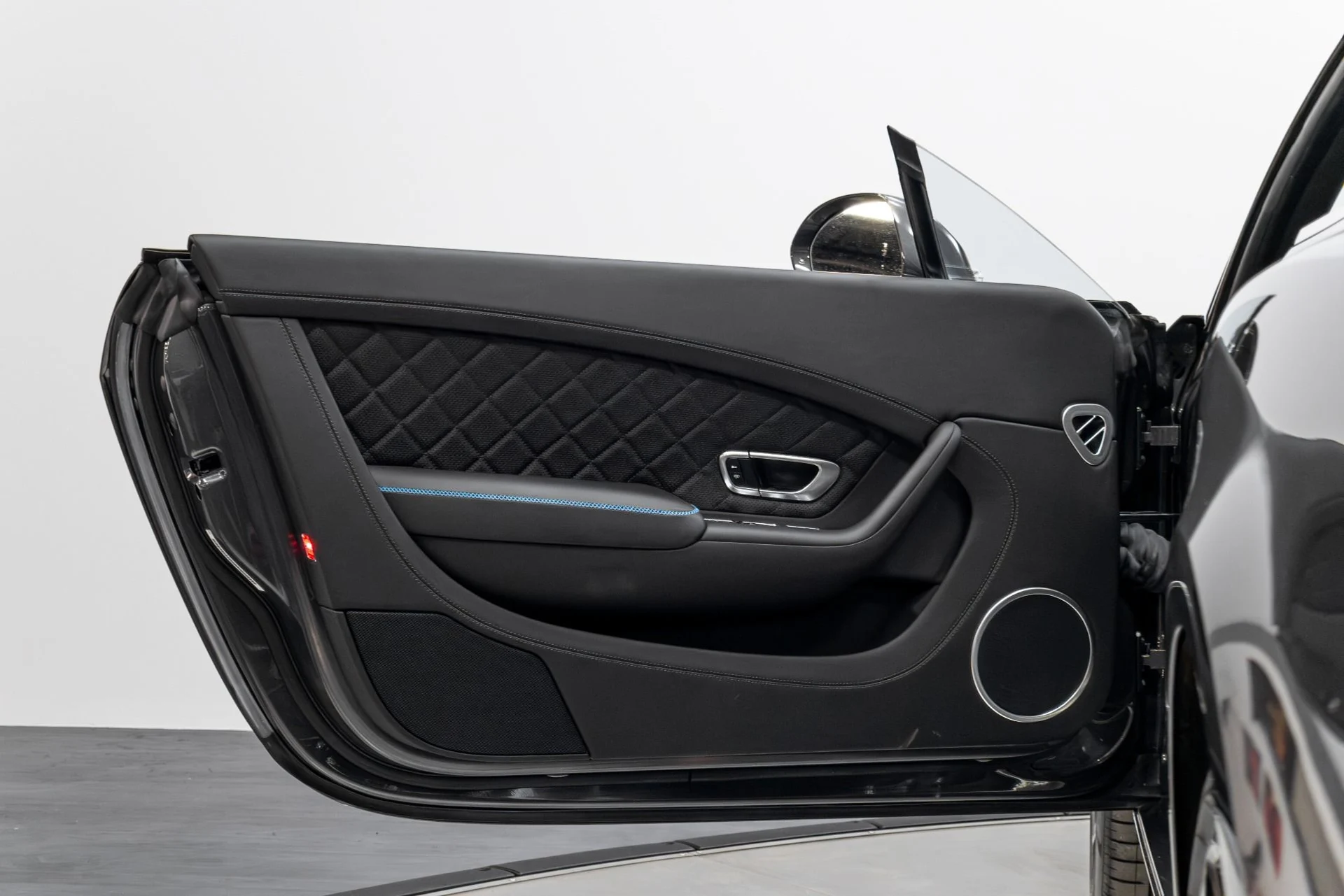 mph051_1745689476_Used_2017_Bentley_Continental_GT_W12_1768496170_794477899d