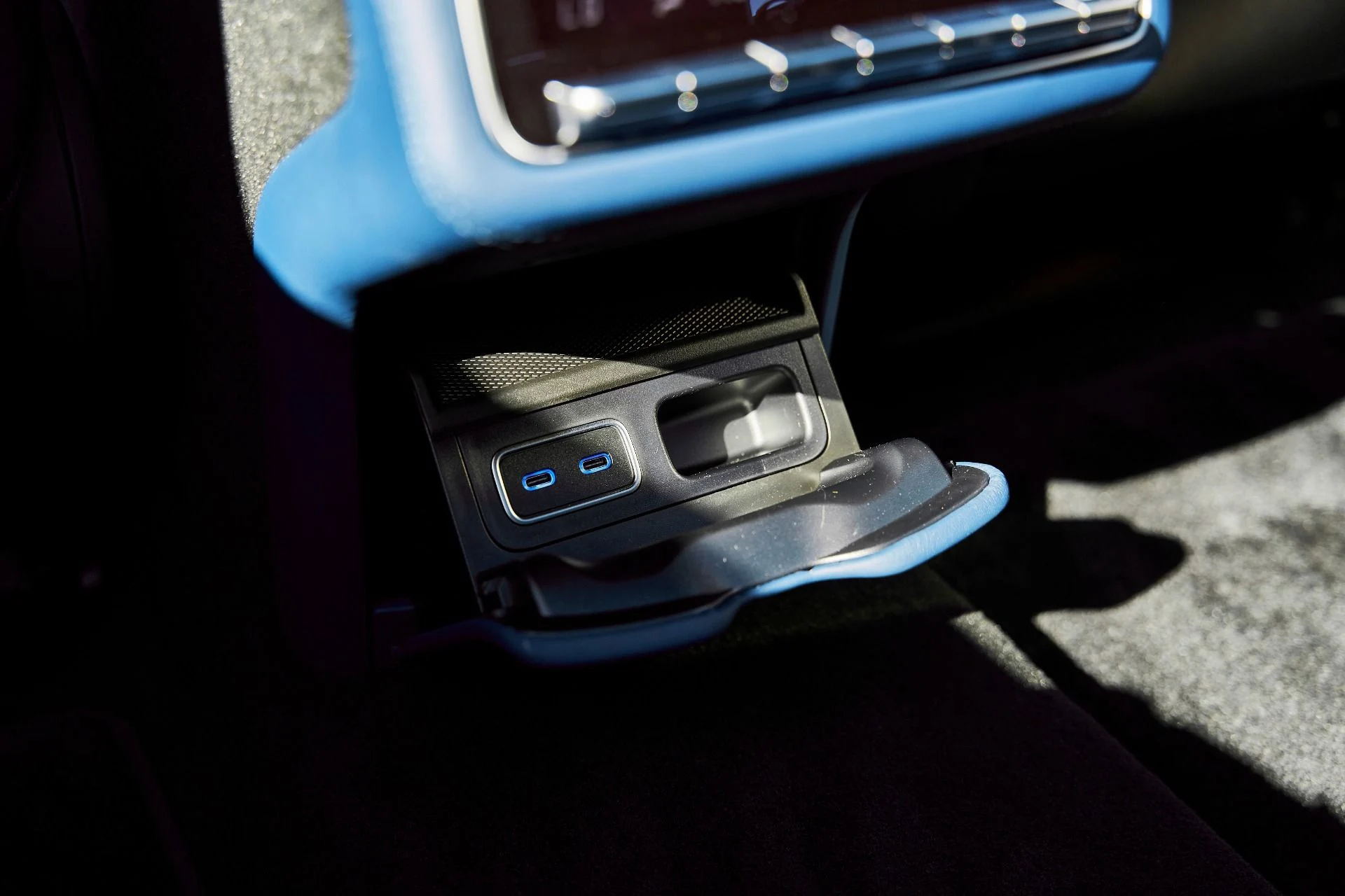 mph051_1762247567_Used_2026_Mercedes_Benz_GLS_Maybach_GLS_600_1770697632_a3324ab7ad