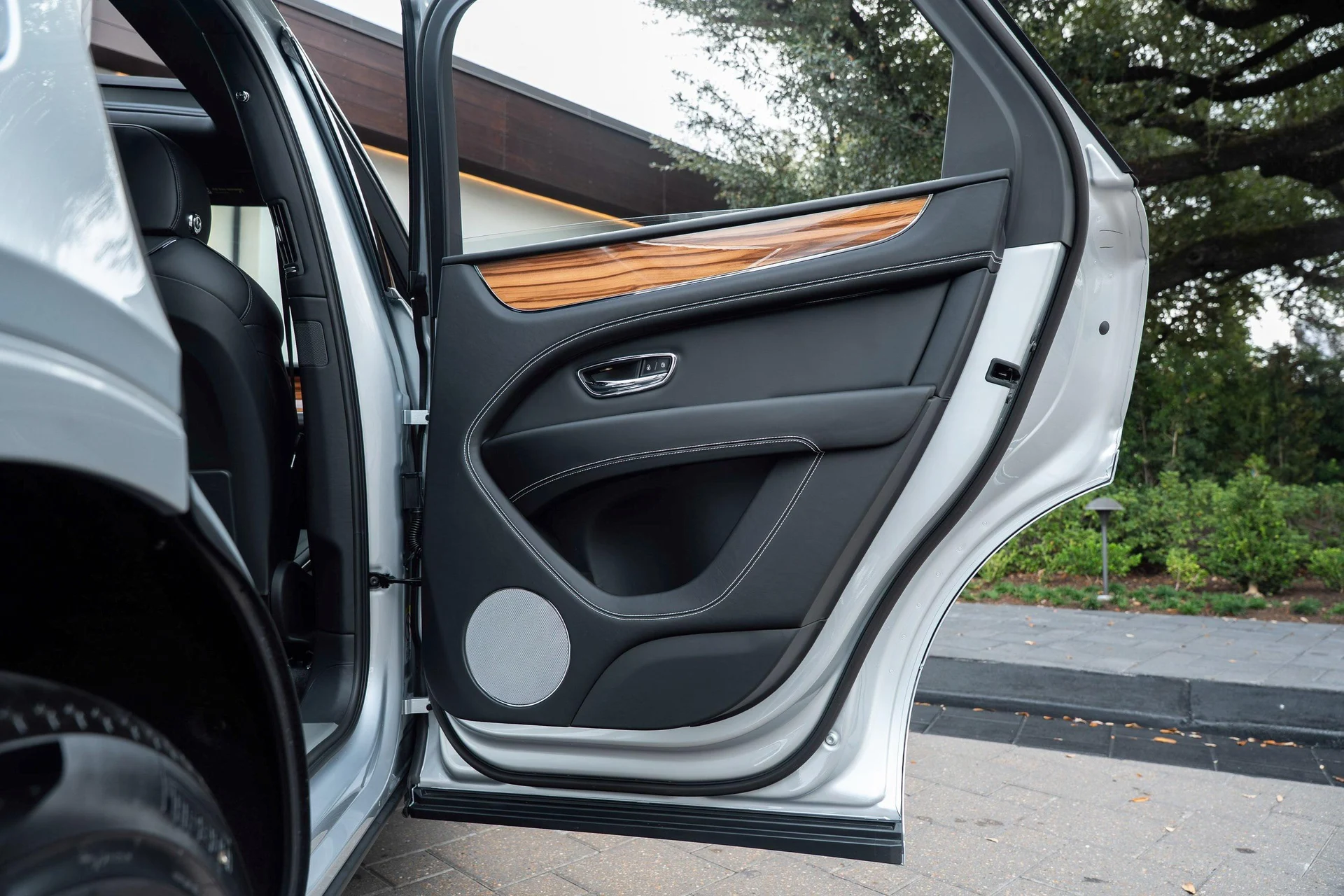 mph051_1762535044_470962005_69254bdd4f45499275381093_6262b07d64