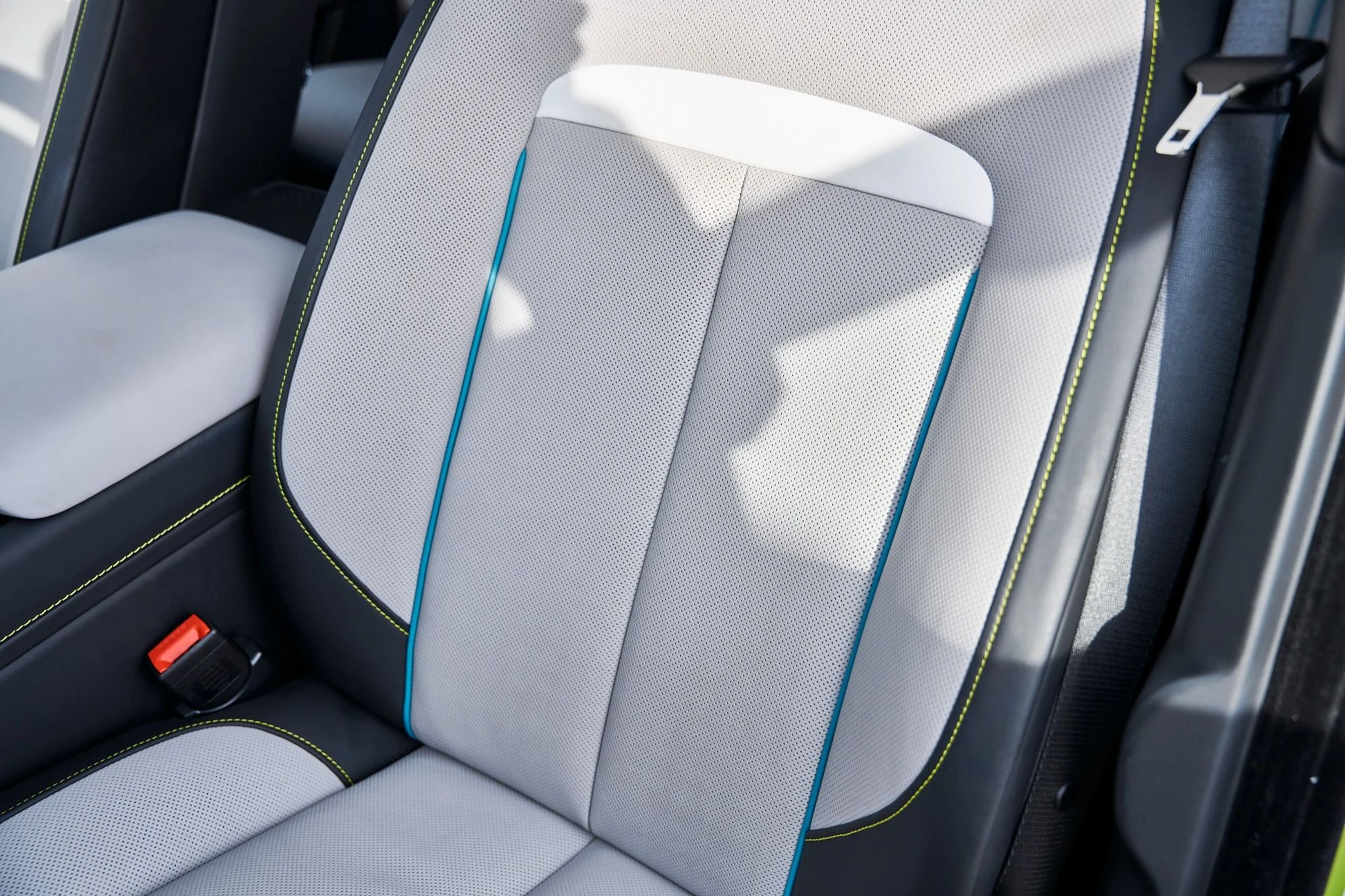 mph051_1765001666_Used_2025_Rolls_Royce_Ghost_Black_Badge_1769049546_e1f5d7fae3