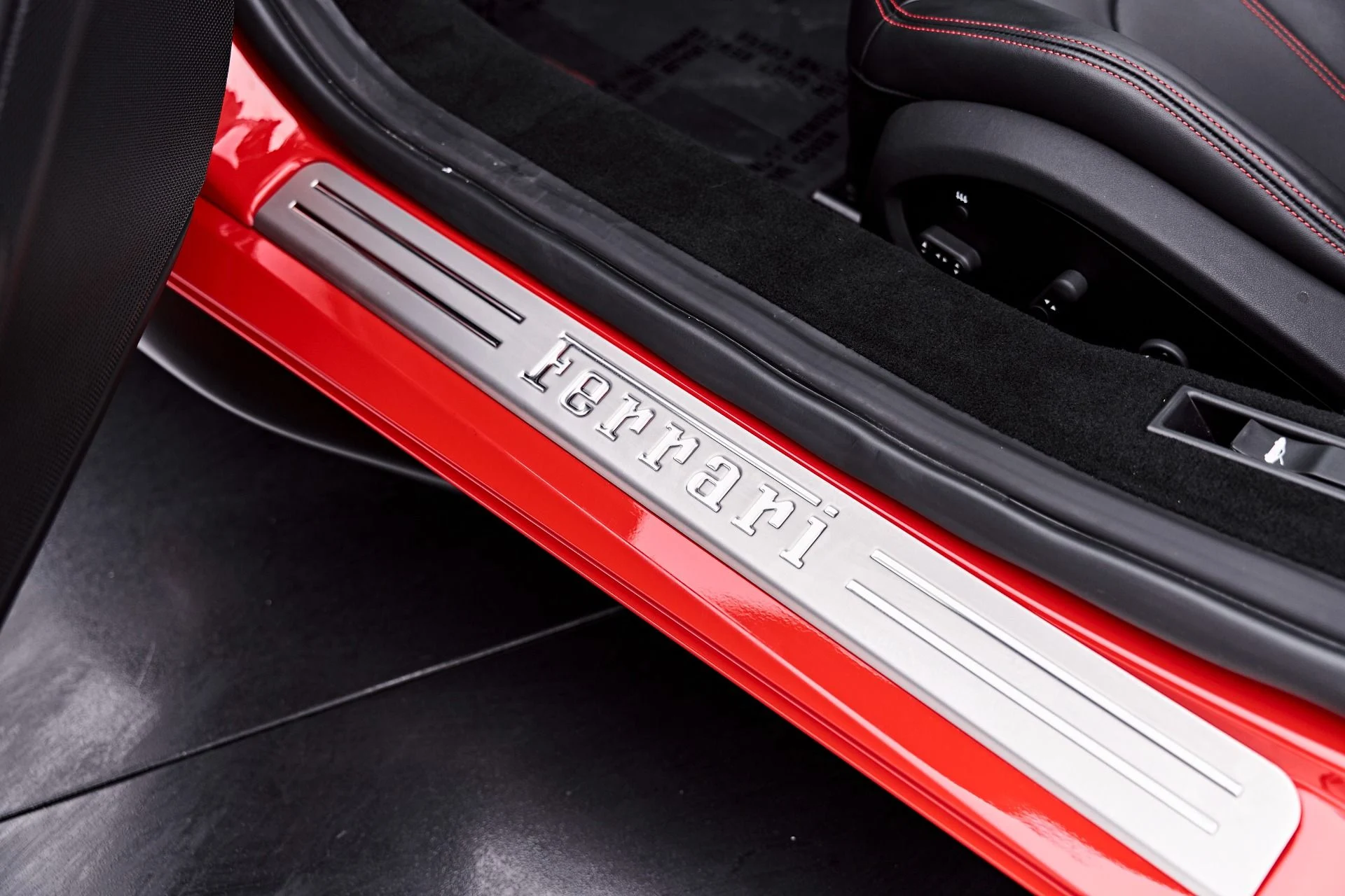 mph051_177835653_Used_2020_Ferrari_F8_Tributo_Base_1787788477_8357f01d5b