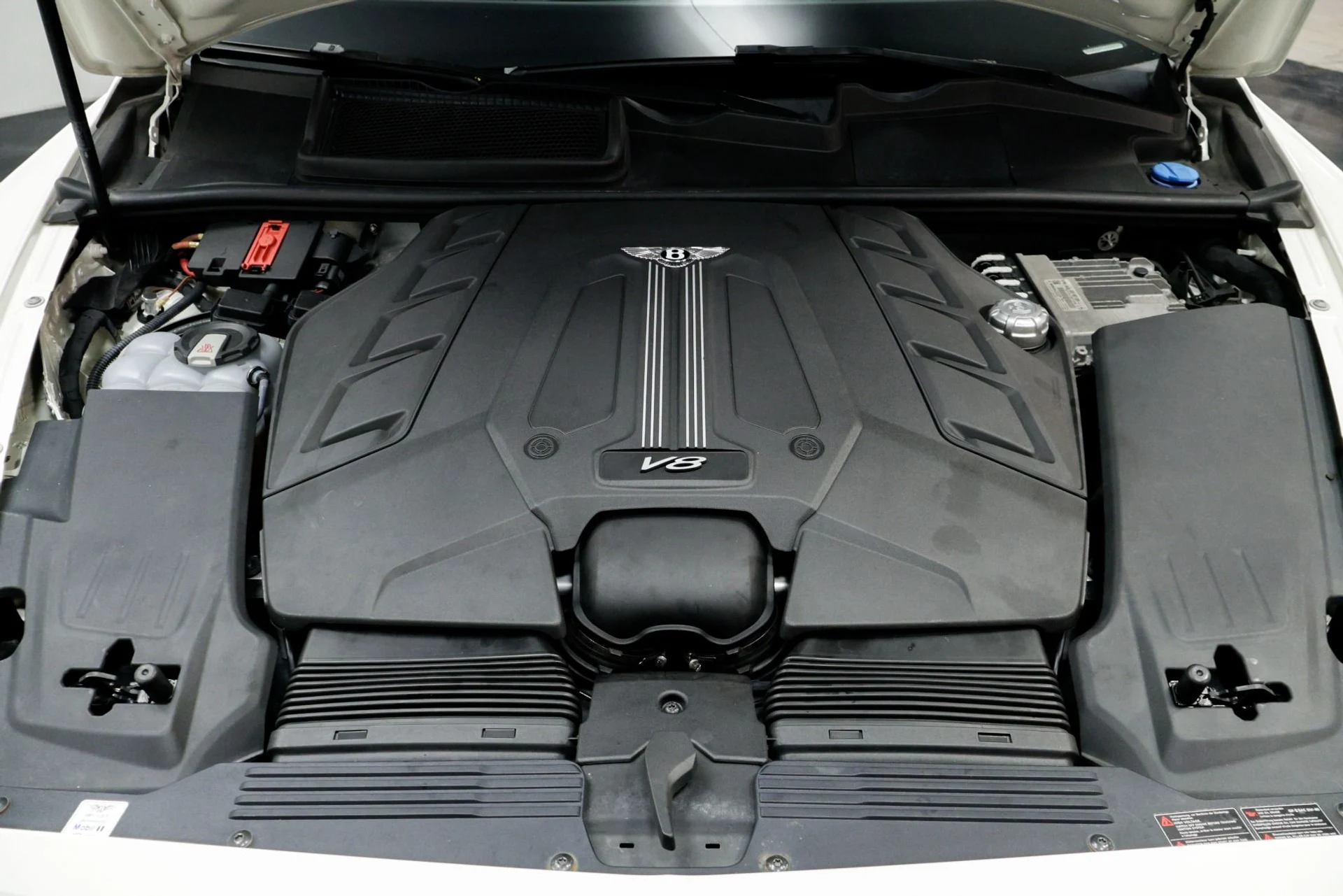 mph051_1784531569_Used_2020_Bentley_Bentayga_V8_1760480790_5835dd465a